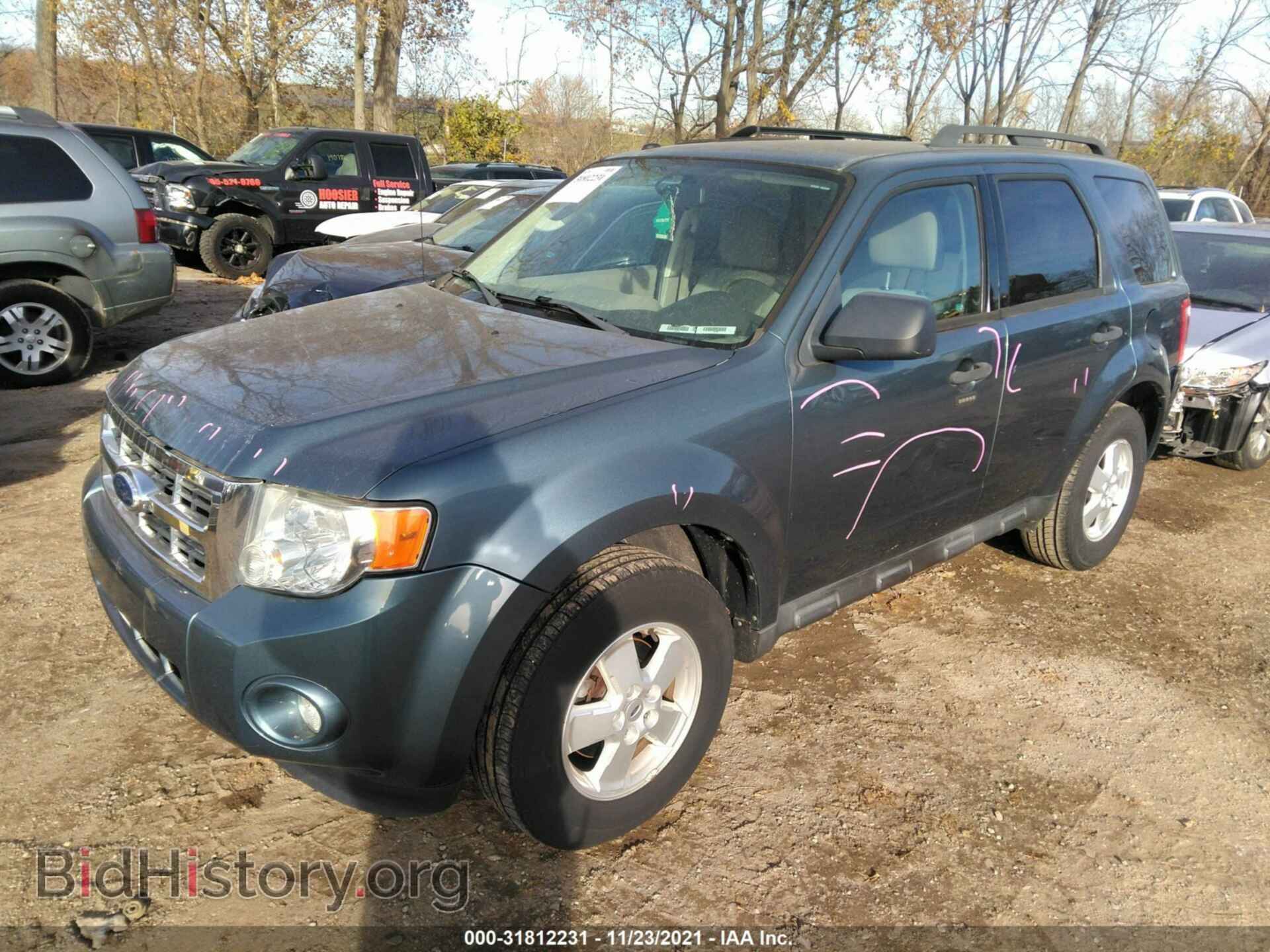 2010 FORD ESCAPE - VIN: 1FMCU0D70AKC58870 - Фото 2