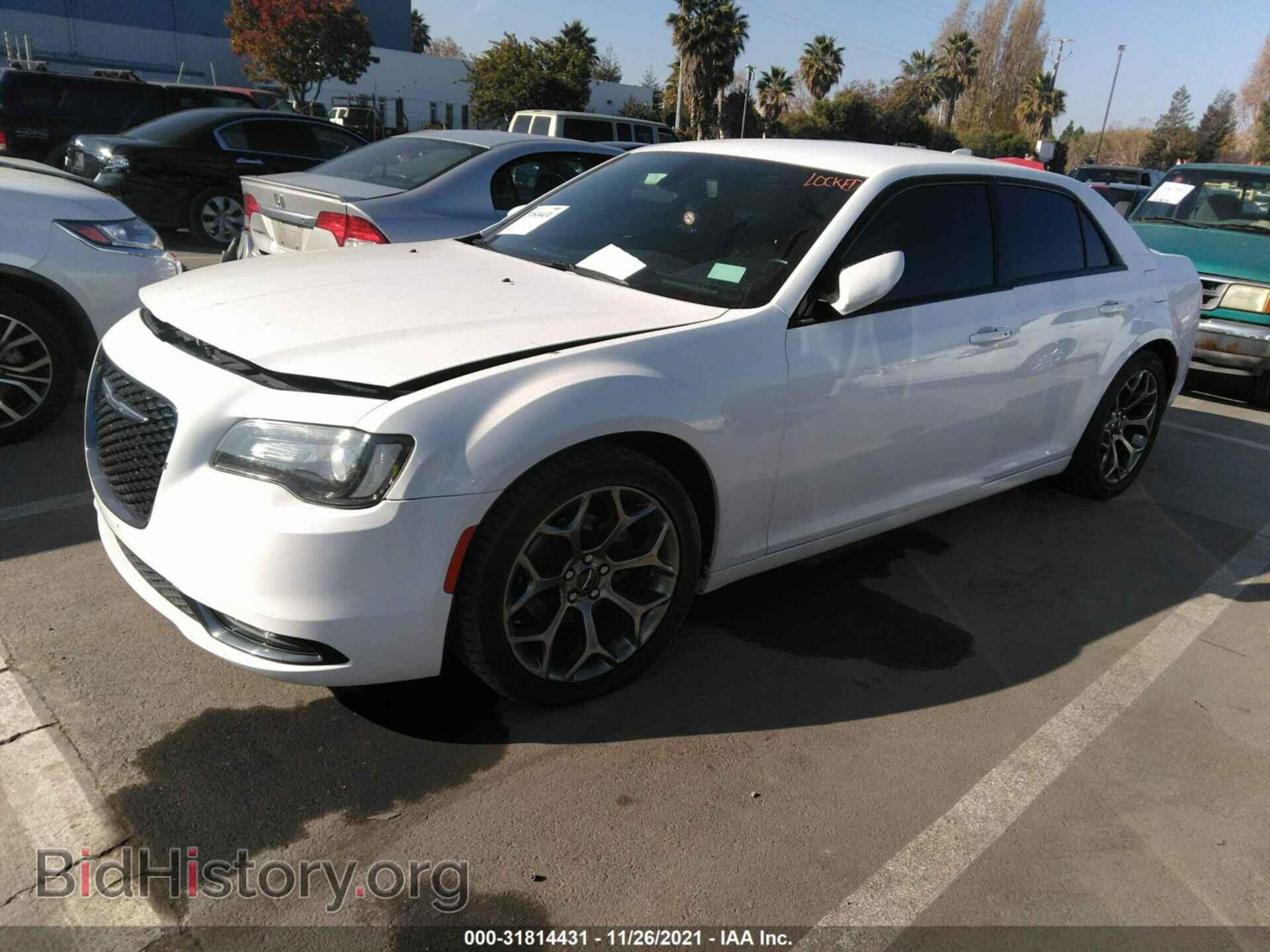 2018 CHRYSLER 300 - VIN: 2C3CCABG5JH235807 - Фото 2