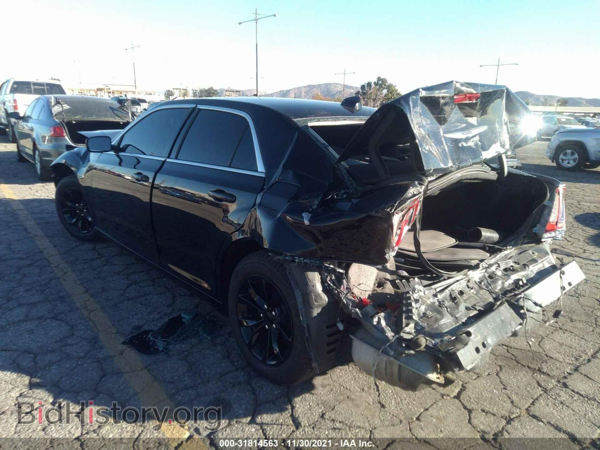 2016 CHRYSLER 300 - VIN: 2C3CCAAG8GH233866 - Фото 3