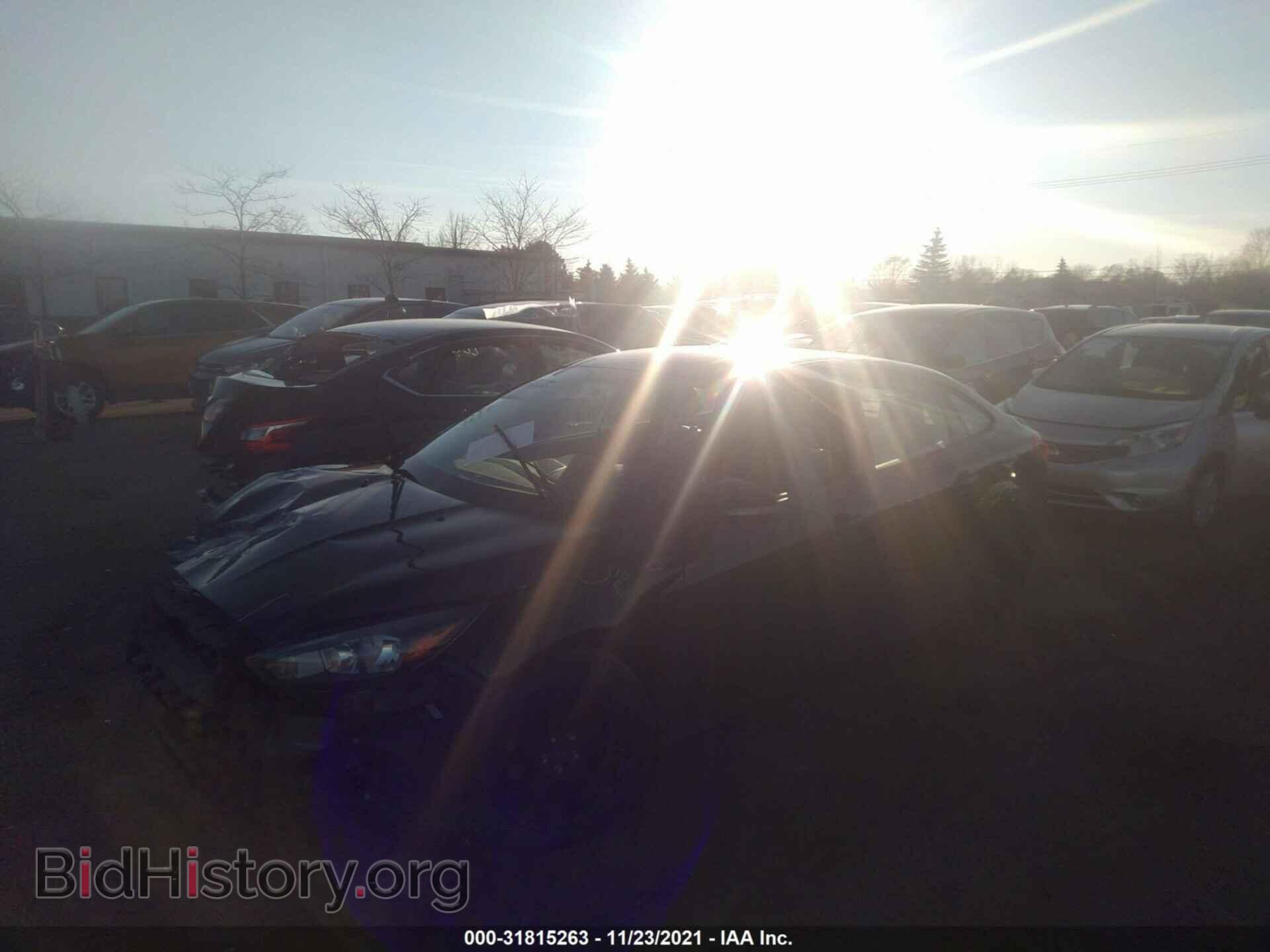 2016 FORD FOCUS - VIN: 1FADP3F2XGL267572 - Фото 2