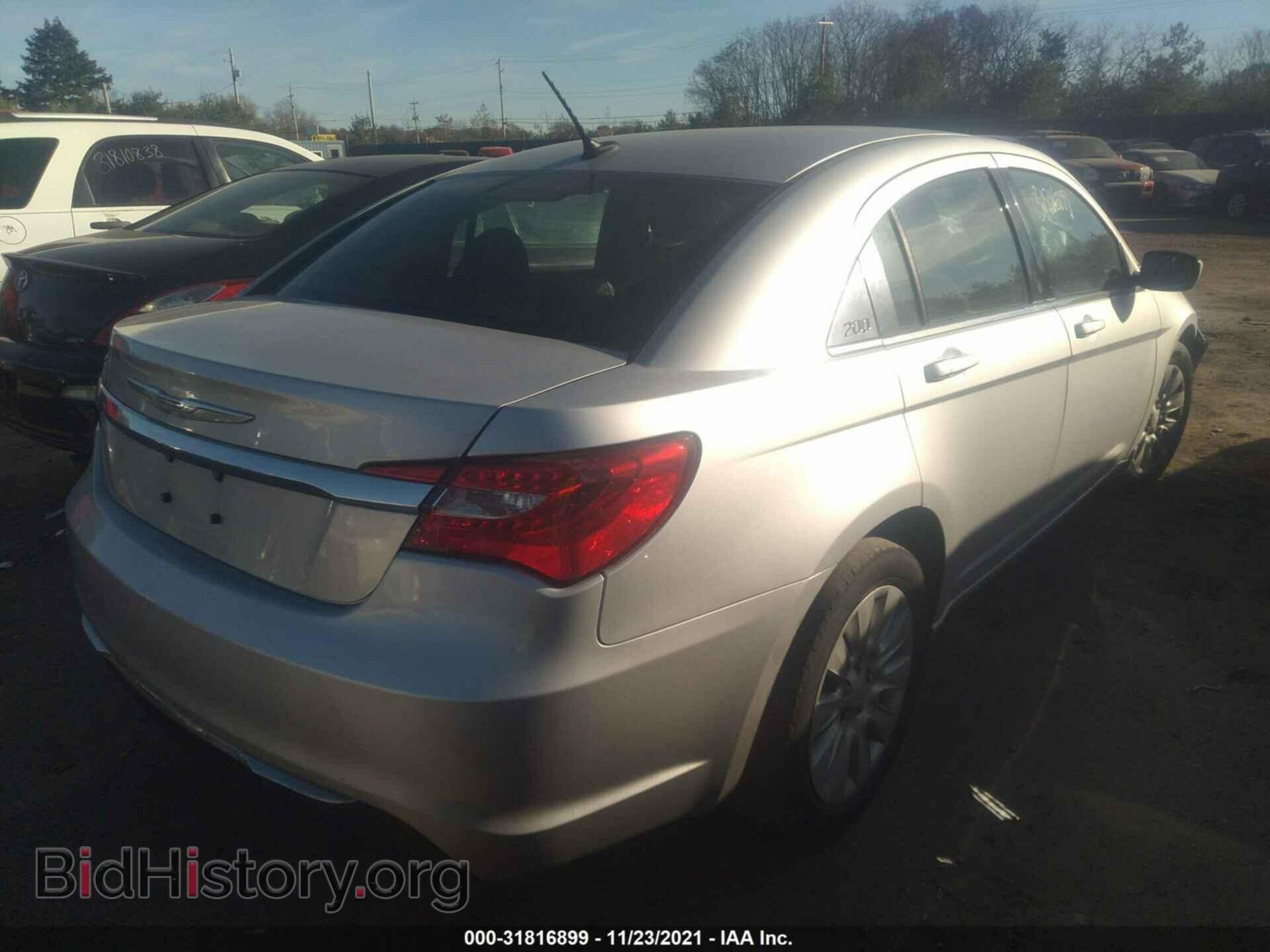 2012 CHRYSLER 200 - VIN: 1C3CCBAB3CN172406 - Фото 4