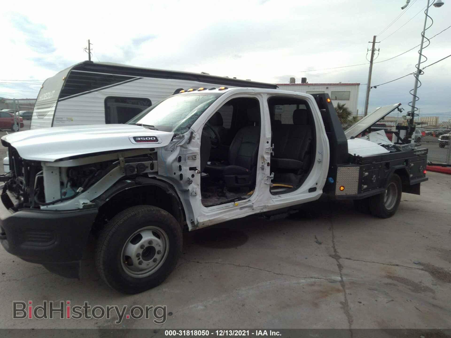2021 RAM 3500 CHASSIS CAB - VIN: 3C7WRTCL9MG651669 - Photo 2