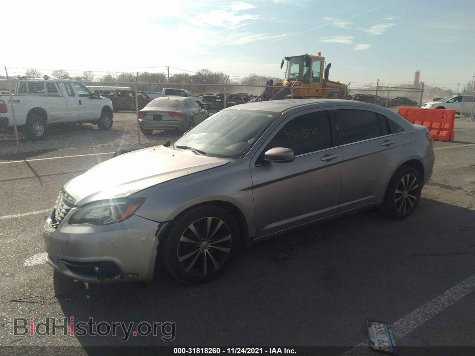 2013 CHRYSLER 200 - VIN: 1C3CCBBG9DN706472 - Фото 2