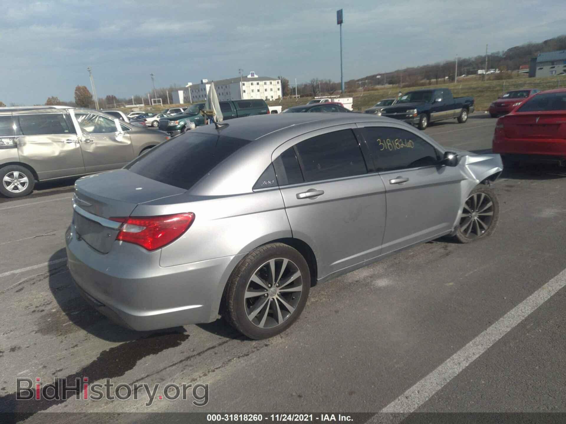2013 CHRYSLER 200 - VIN: 1C3CCBBG9DN706472 - Фото 4