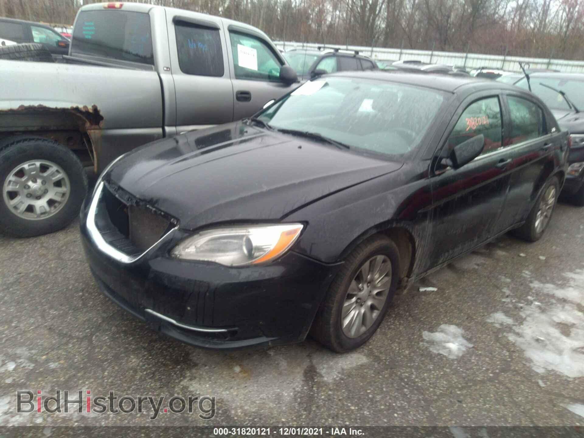 2012 CHRYSLER 200 - VIN: 1C3CCBAB6CN320385 - Фото 2