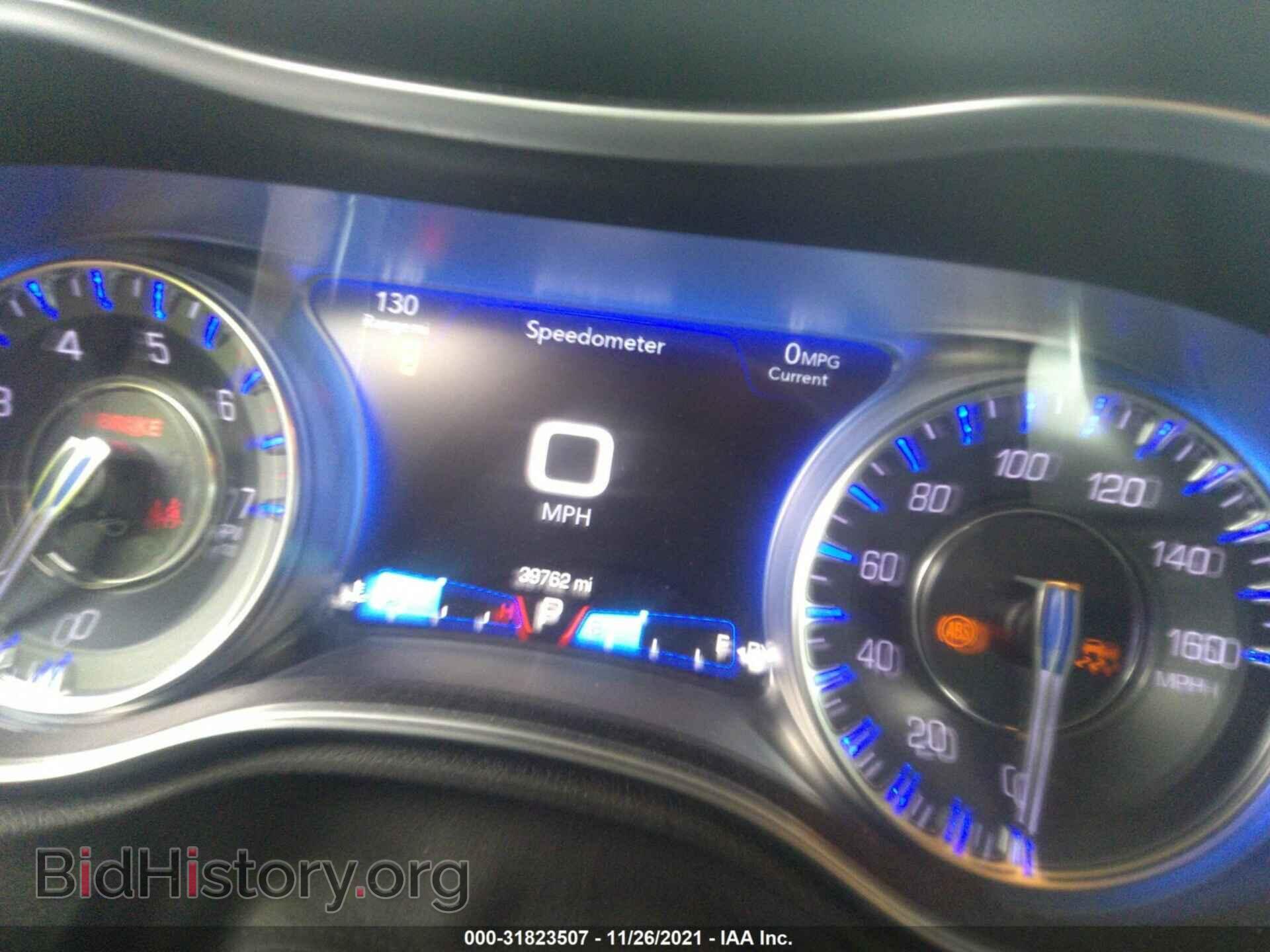 2017 CHRYSLER 300 - VIN: 2C3CCAET3HH614520 - Фото 7