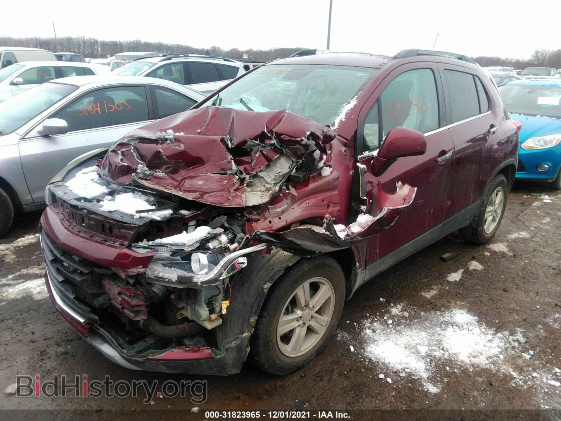 2017 CHEVROLET TRAX - VIN: 3GNCJPSB9HL271355 - Фото 2
