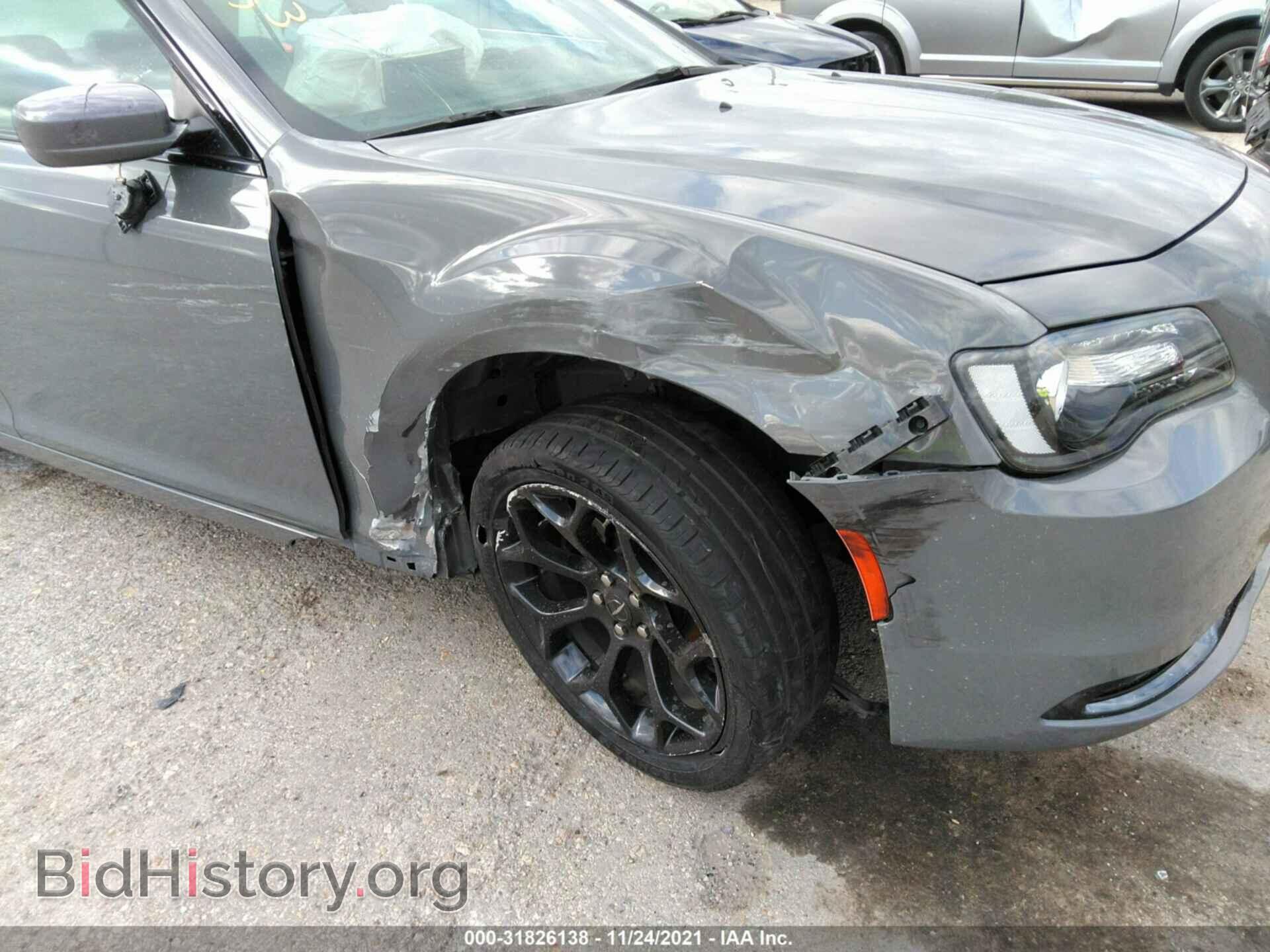 2019 CHRYSLER 300 - VIN: 2C3CCABG6KH516578 - Photo 6