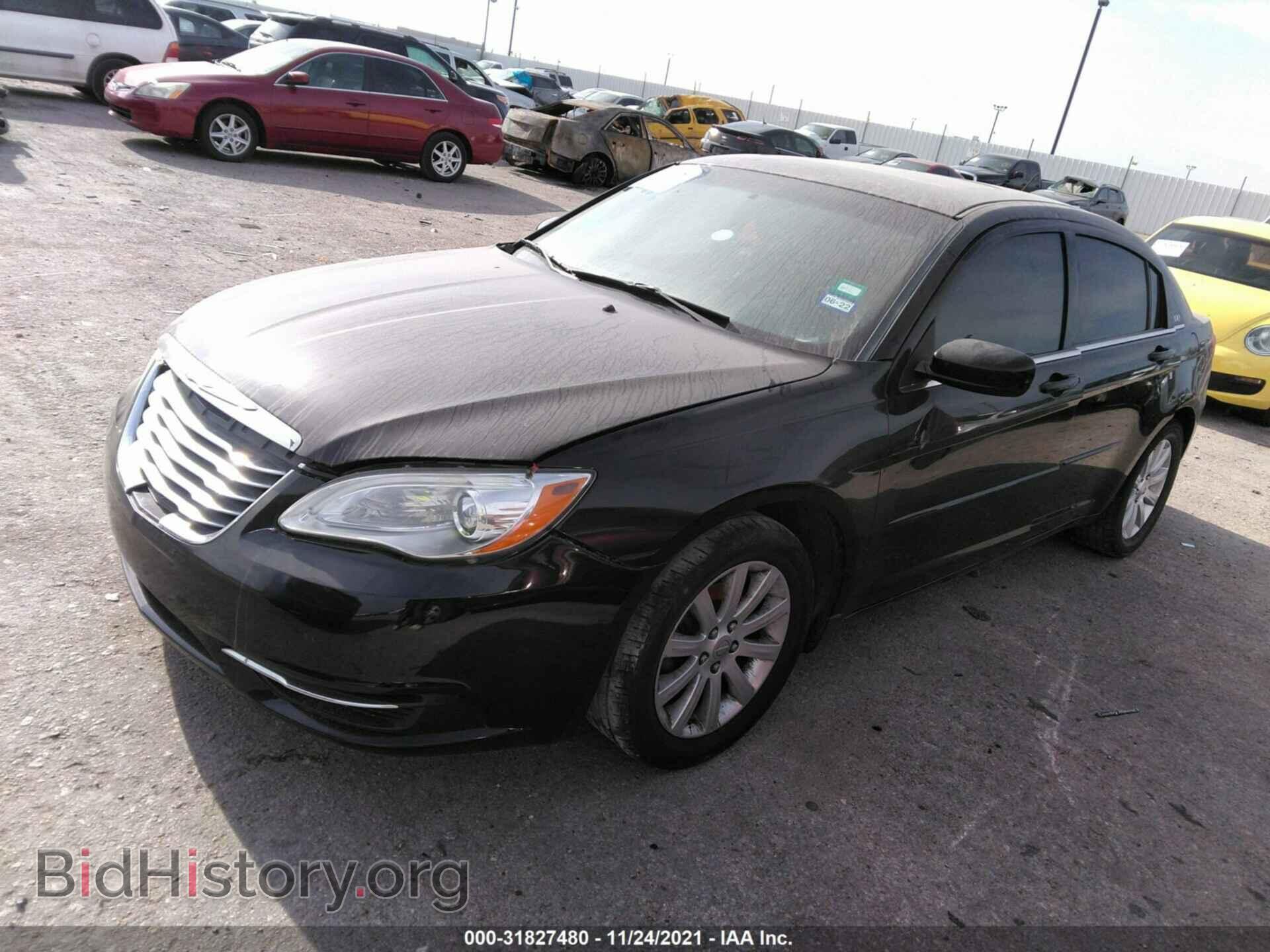 2012 CHRYSLER 200 - VIN: 1C3CCBBG2CN256355 - Photo 2