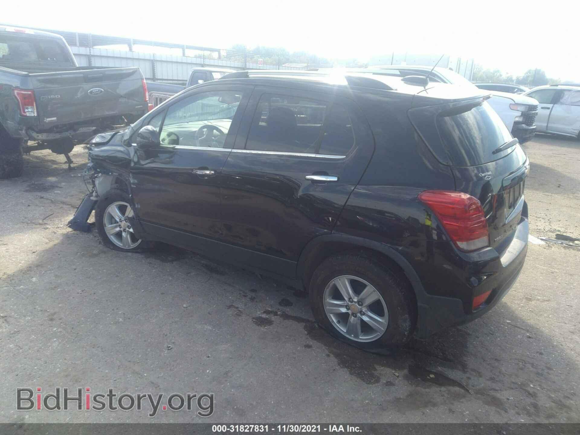 2018 CHEVROLET TRAX - VIN: 3GNCJLSB9JL263674 - Фото 3