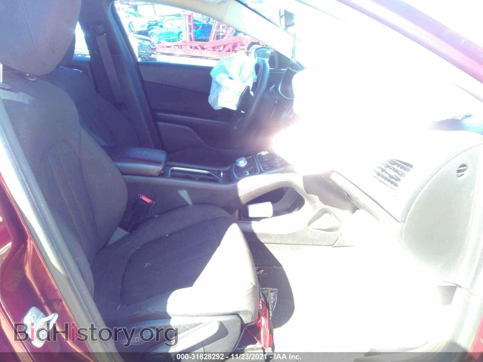 2016 CHRYSLER 200 - VIN: 1C3CCCAB6GN130453 - Фото 5
