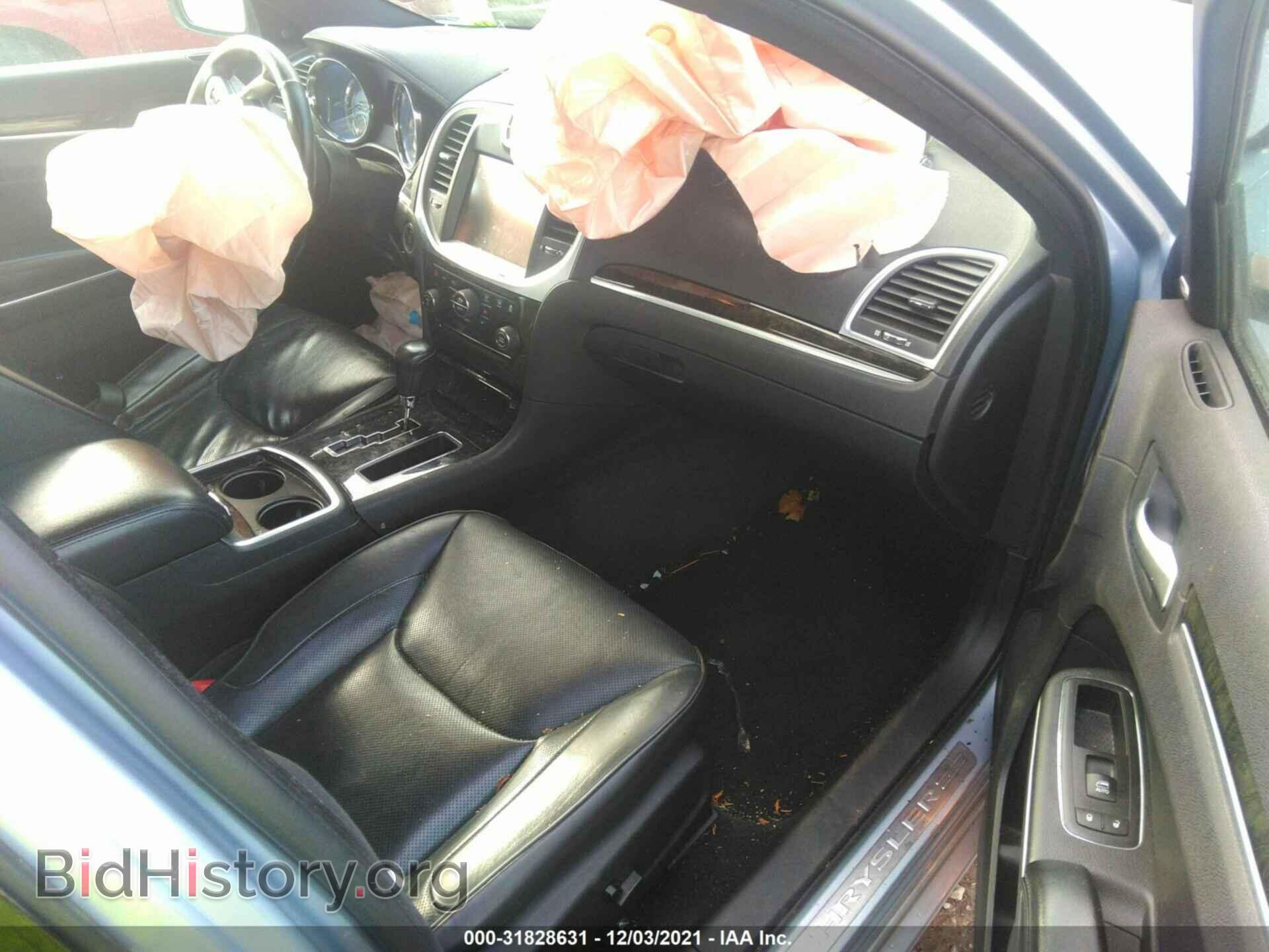 2012 CHRYSLER 300 - VIN: 2C3CCAET3CH160858 - Фото 5