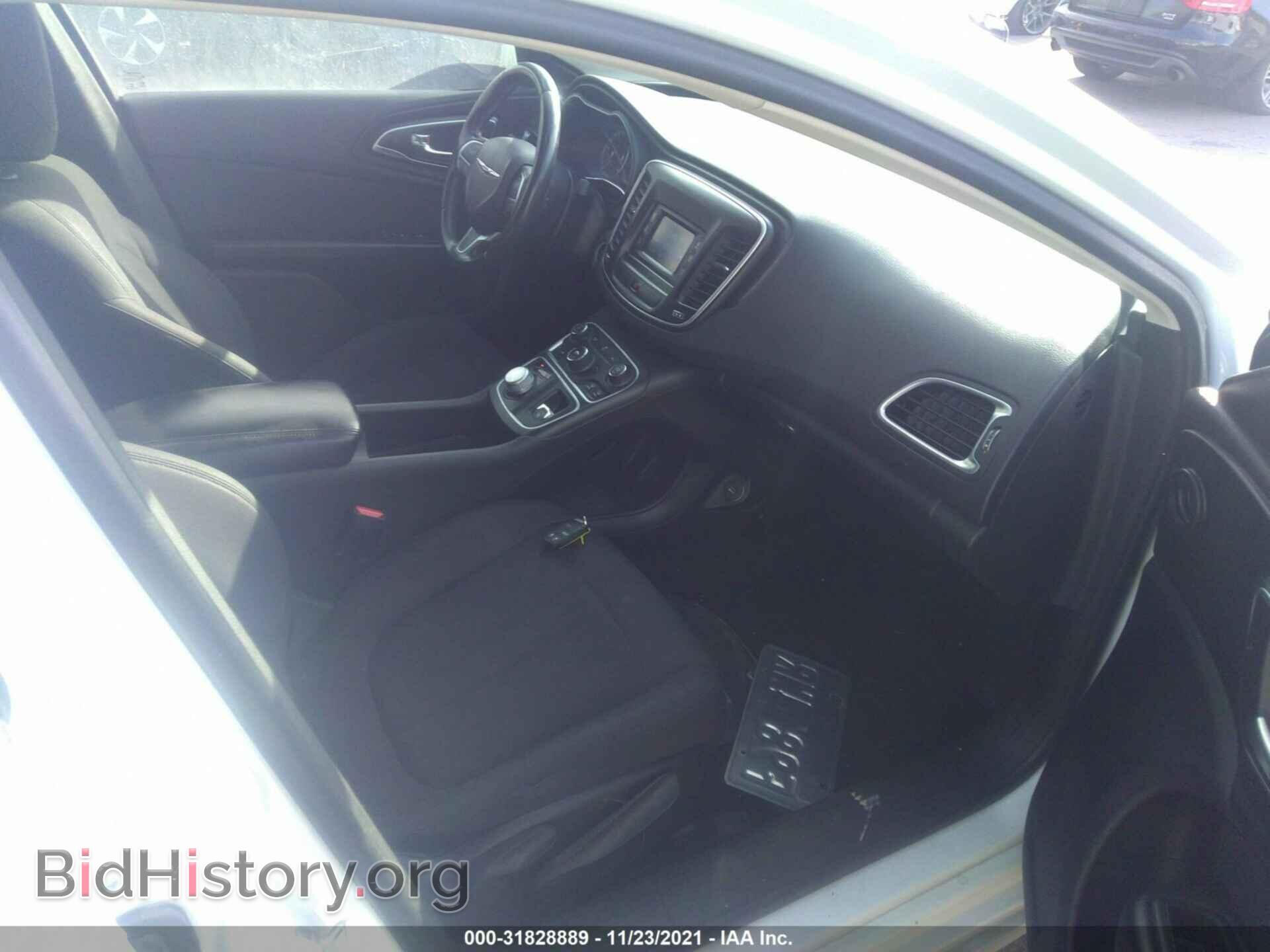 2015 CHRYSLER 200 - VIN: 1C3CCCAB5FN604262 - Фото 5