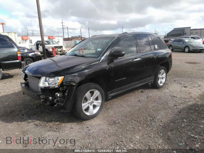 2012 Jeep COMPASS (VIN 1C4NJCBB8CD589640) — фото 2 из 12