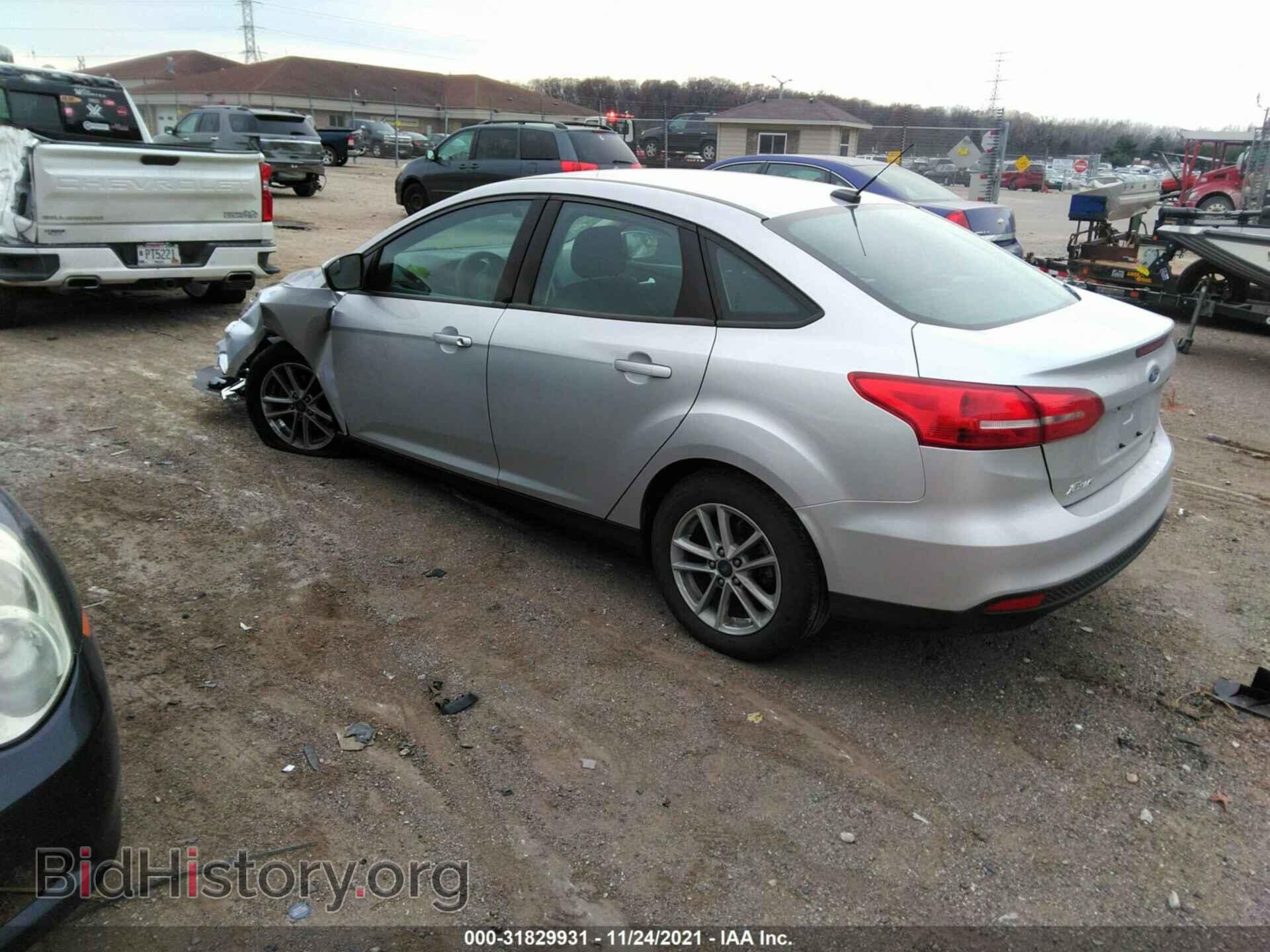 2018 FORD FOCUS - VIN: 1FADP3FE5JL257534 - Фото 3