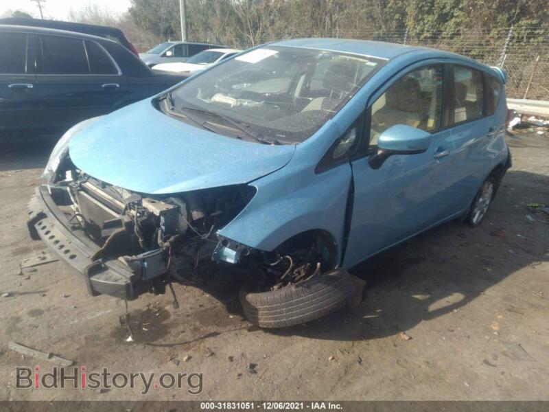 2015 Nissan VERSA NOTE (VIN 3N1CE2CP3FL370019) — photo 2 of 11