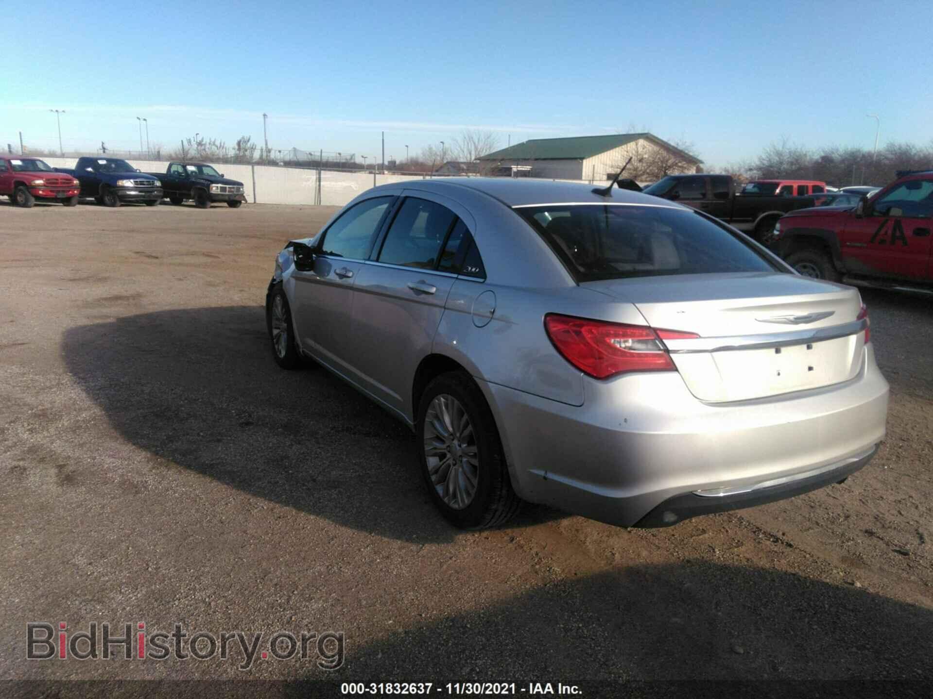 2012 CHRYSLER 200 - VIN: 1C3CCBAB5CN282325 - Фото 3