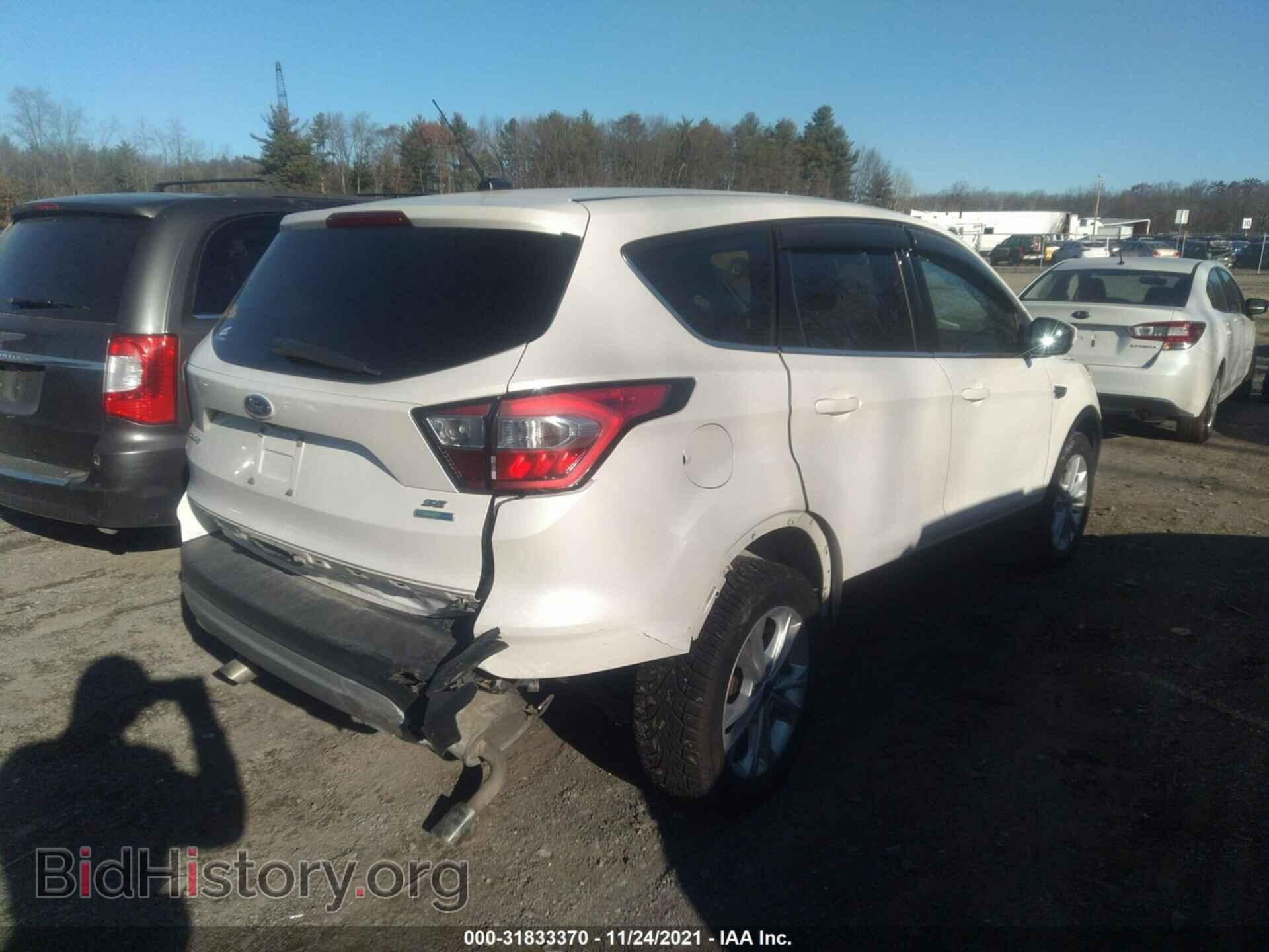 2017 FORD ESCAPE - VIN: 1FMCU9GD5HUC30194 - Фото 4