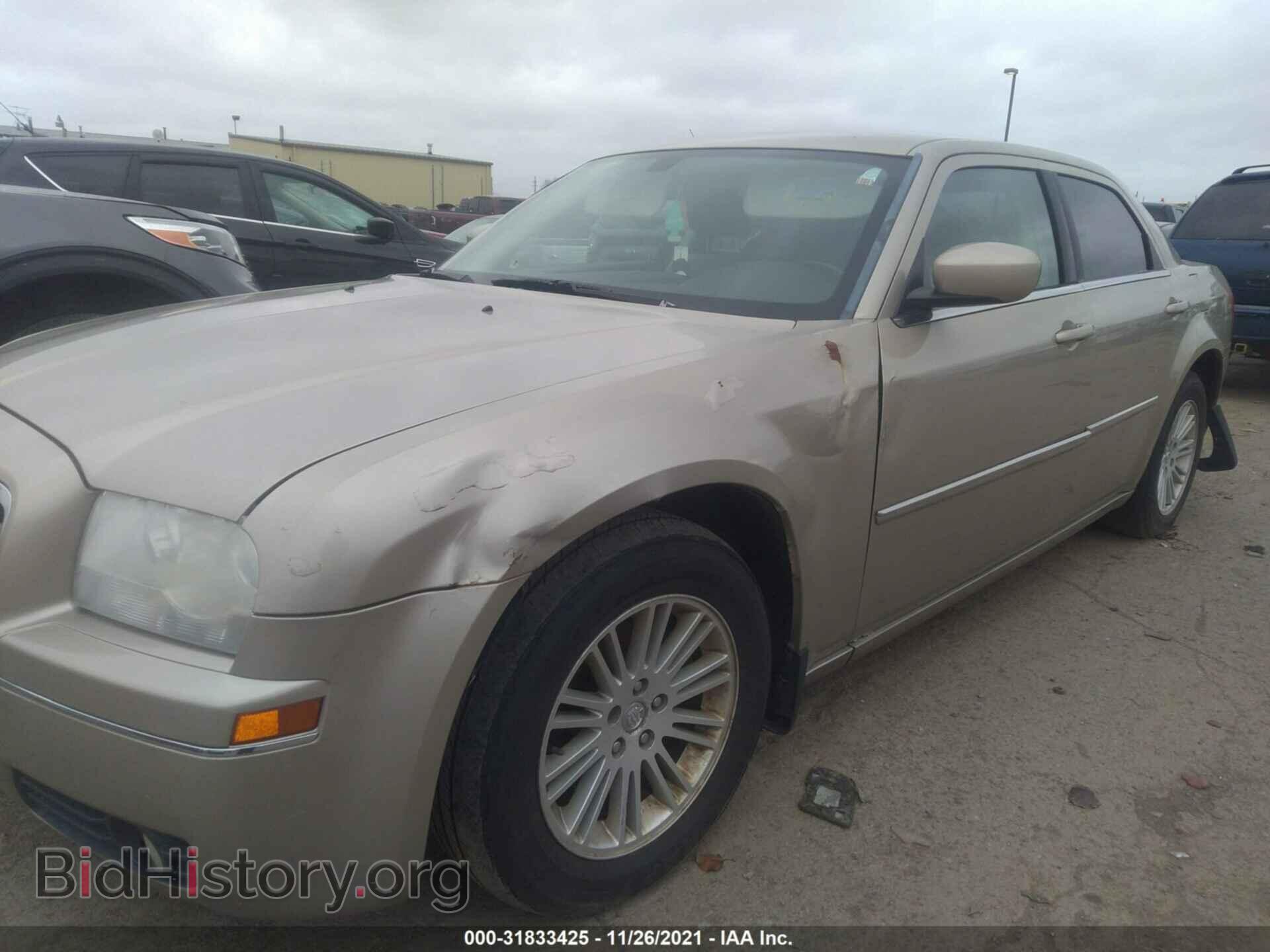 2008 CHRYSLER 300 - VIN: 2C3KA53G58H269621 - Фото 6