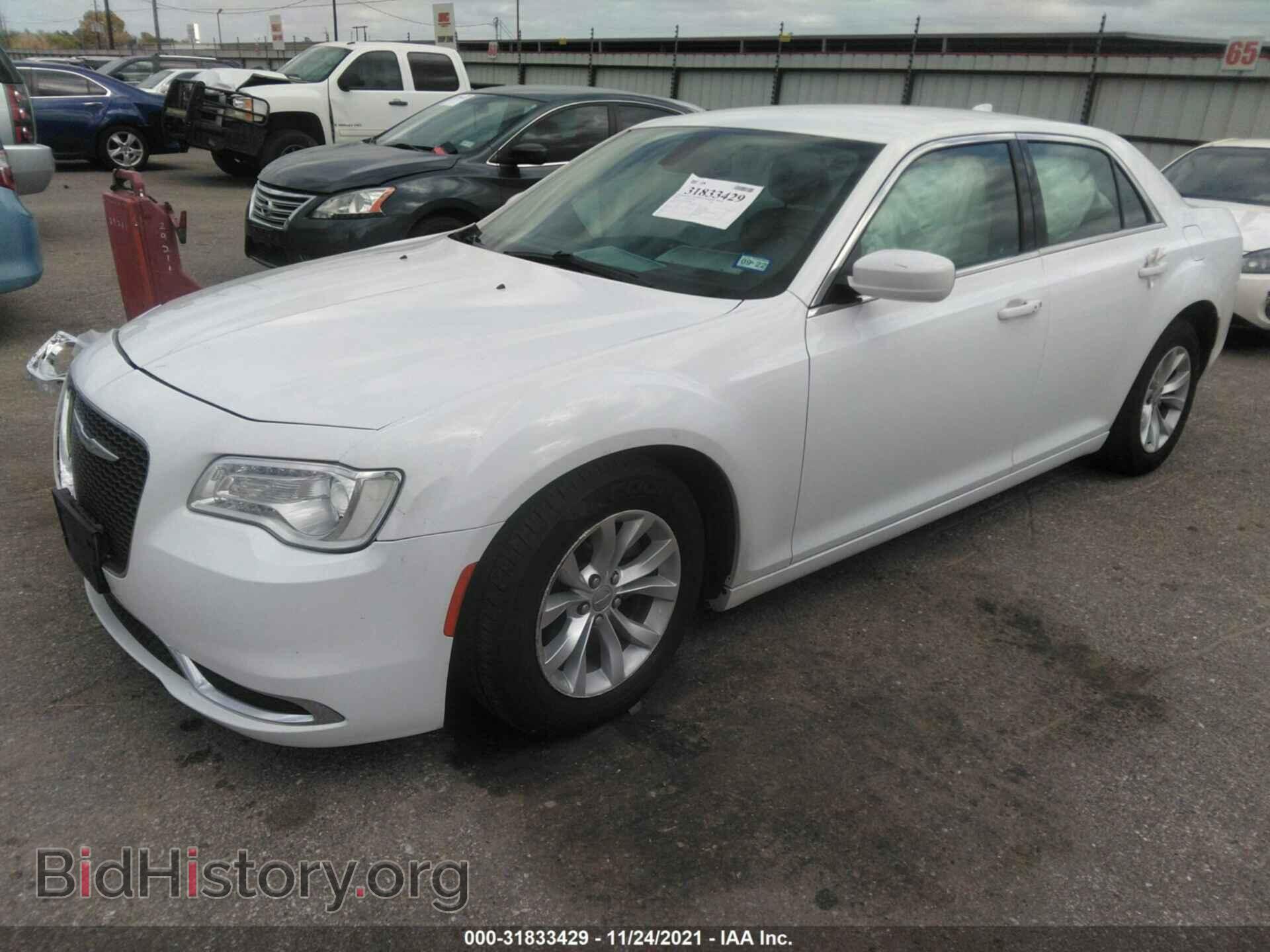 2015 CHRYSLER 300 - VIN: 2C3CCAAG1FH779603 - Фото 2