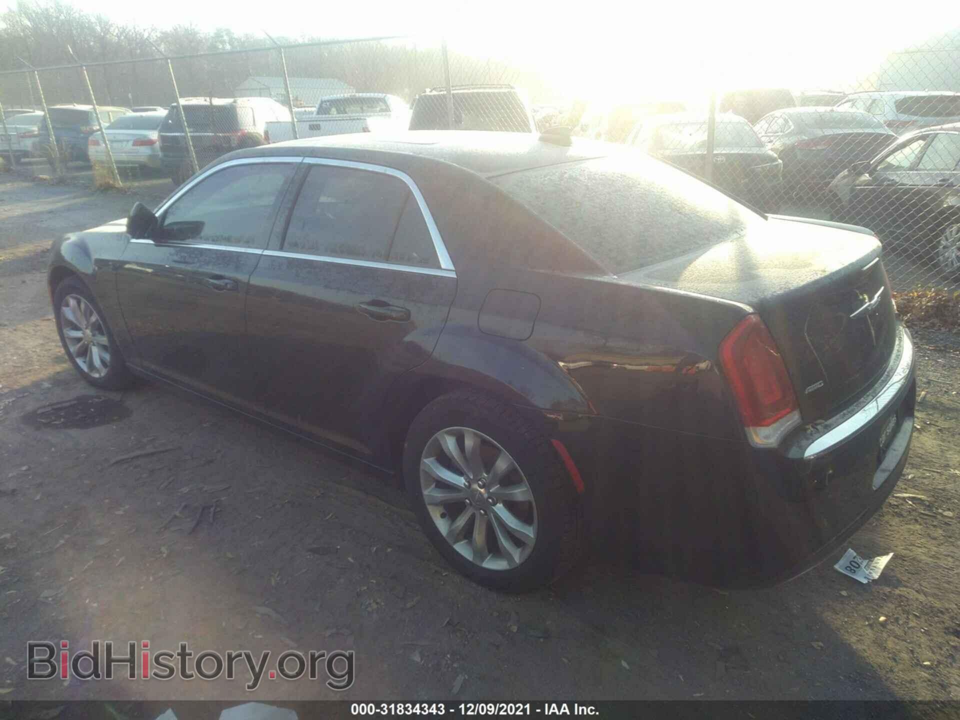 2017 CHRYSLER 300 - VIN: 2C3CCARG4HH604172 - Фото 3