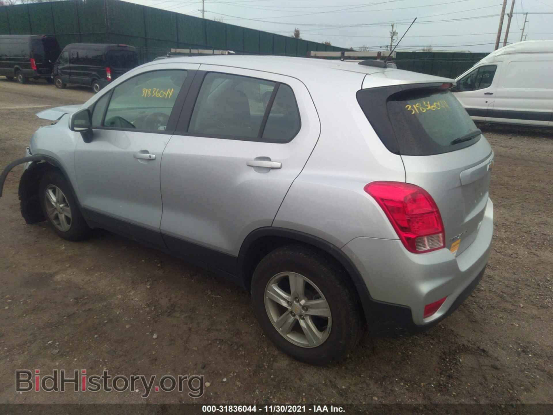 2020 CHEVROLET TRAX - VIN: 3GNCJNSB0LL200560 - Фото 3