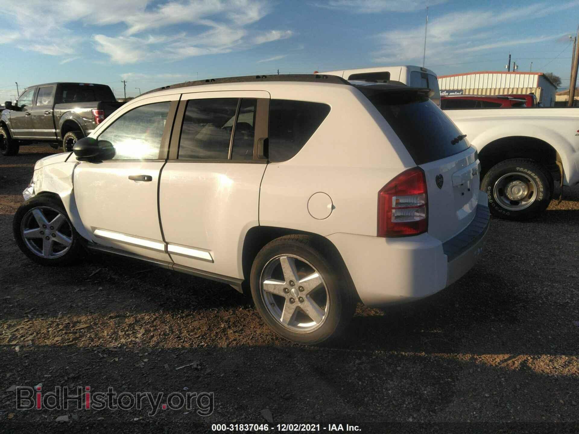 2009 JEEP COMPASS - VIN: 1J4FT57BX9D183588 - Фото 3