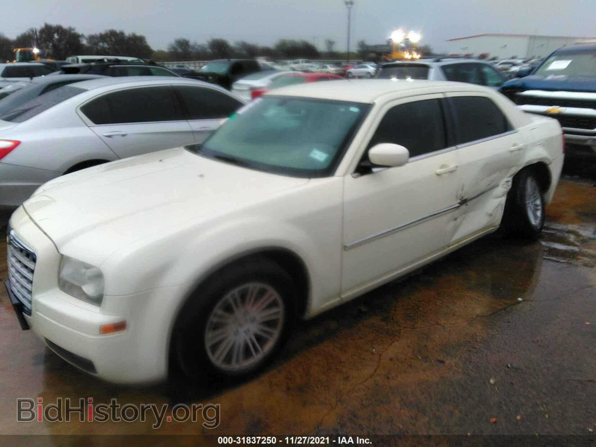 2008 CHRYSLER 300 - VIN: 2C3LA43R58H257646 - Photo 2