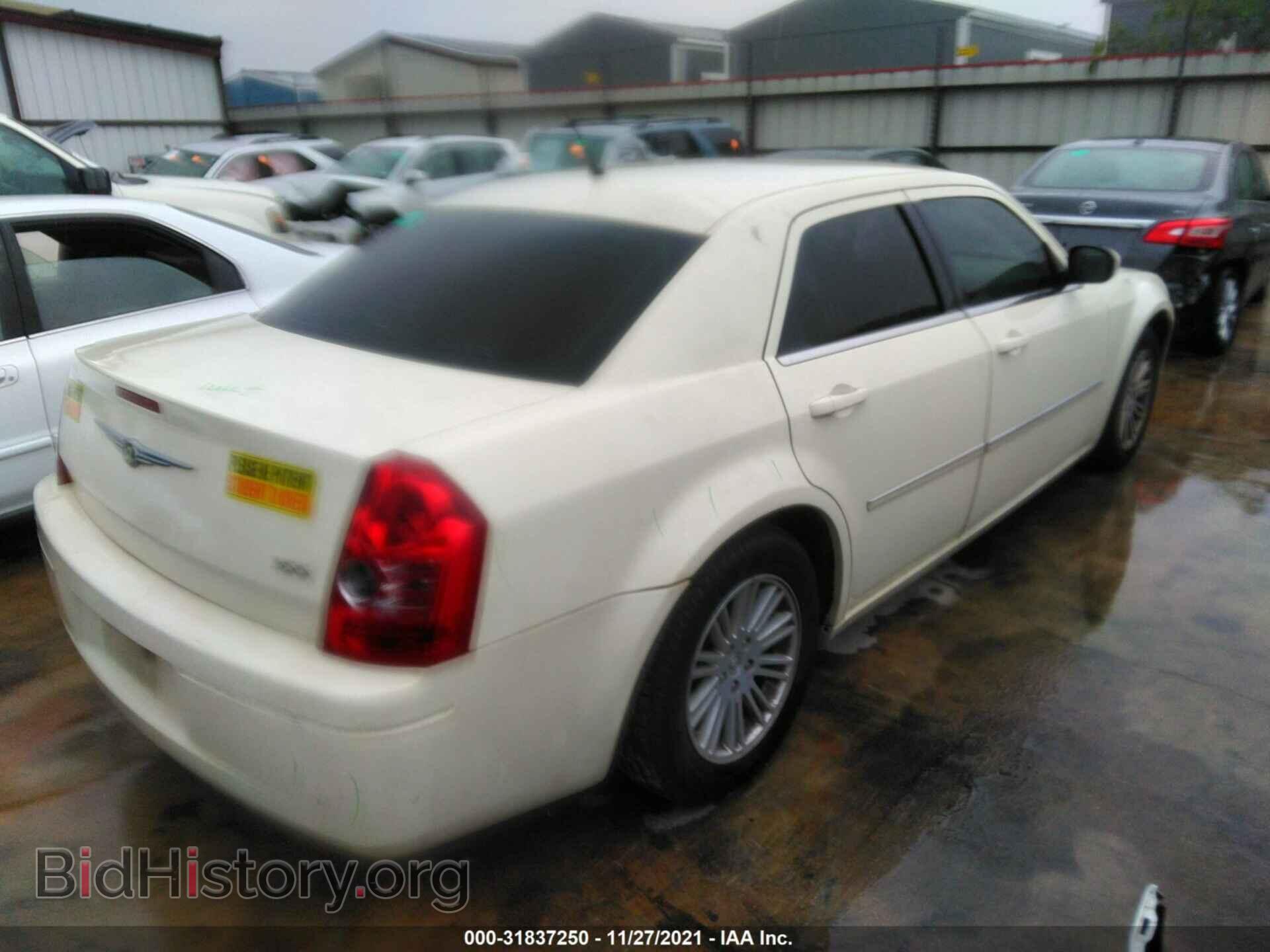 2008 CHRYSLER 300 - VIN: 2C3LA43R58H257646 - Photo 4