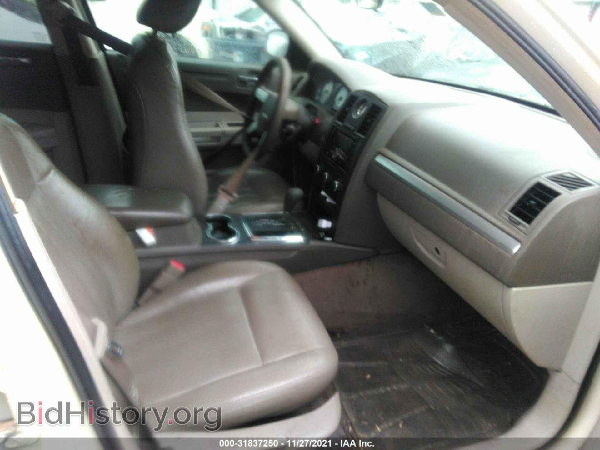 2008 CHRYSLER 300 - VIN: 2C3LA43R58H257646 - Photo 5