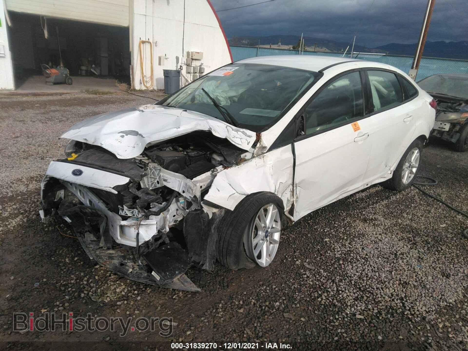 2016 FORD FOCUS - VIN: 1FADP3F22GL363888 - Photo 2