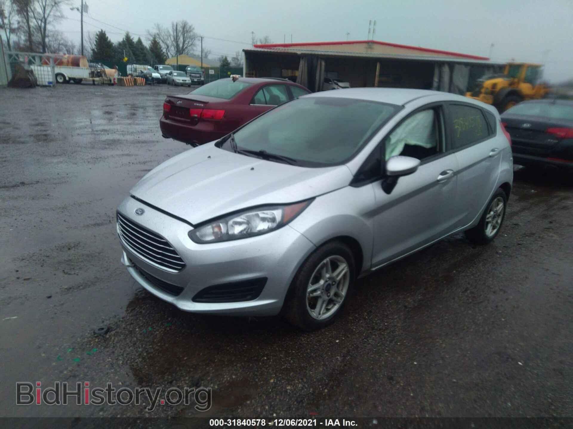 2018 FORD FIESTA - VIN: 3FADP4EJ0JM112761 - Фото 2