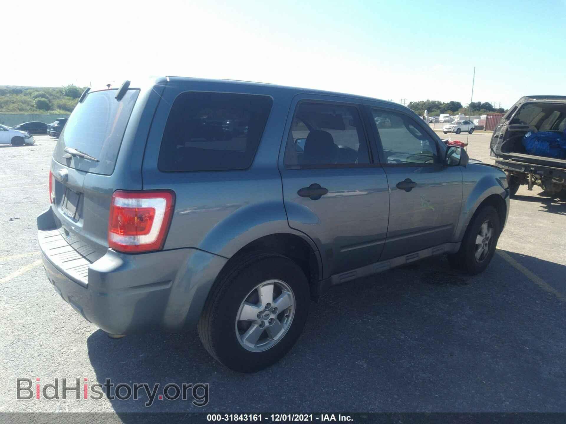 2011 FORD ESCAPE - VIN: 1FMCU0C71BKB88850 - Фото 4