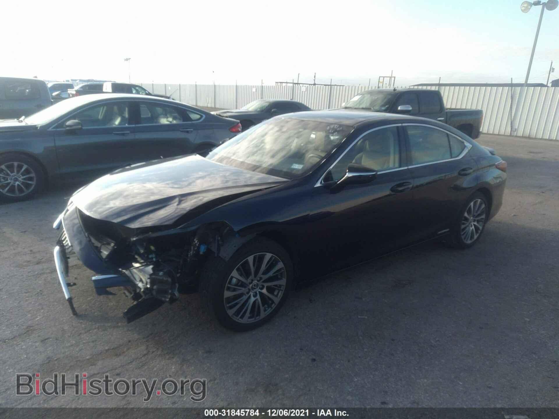 2019 LEXUS ES - VIN: JTHB21B16K2017969 - Photo 2