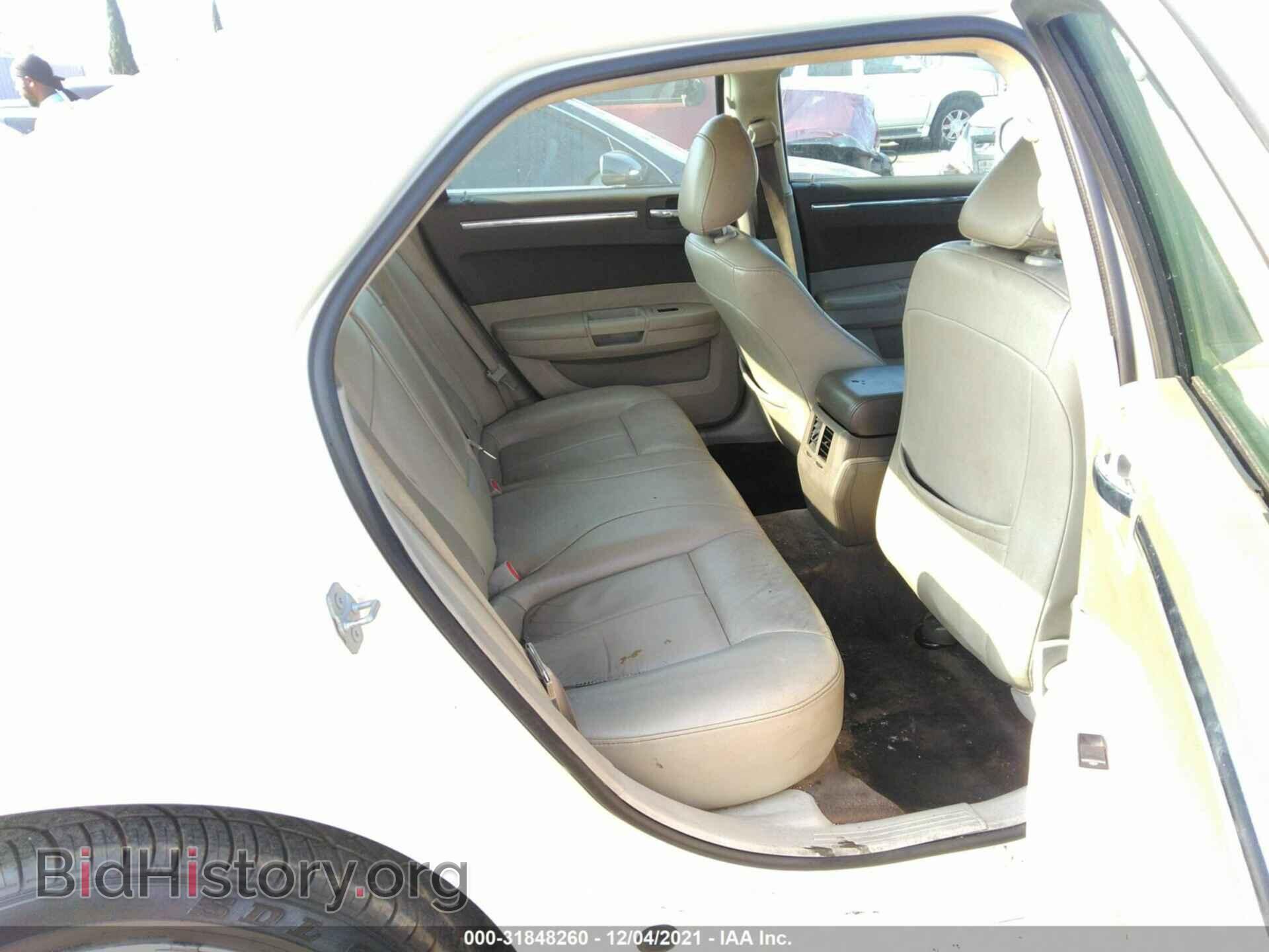 2010 CHRYSLER 300 - VIN: 2C3CA5CV0AH160735 - Фото 8