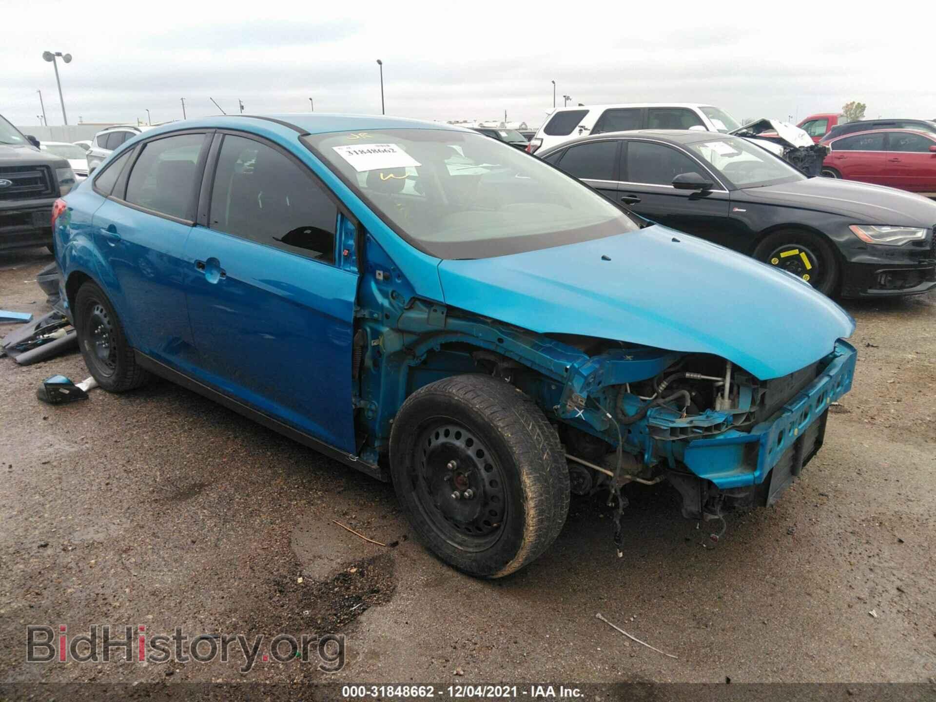 Photo 1FAHP3F26CL267113 - FORD FOCUS 2012