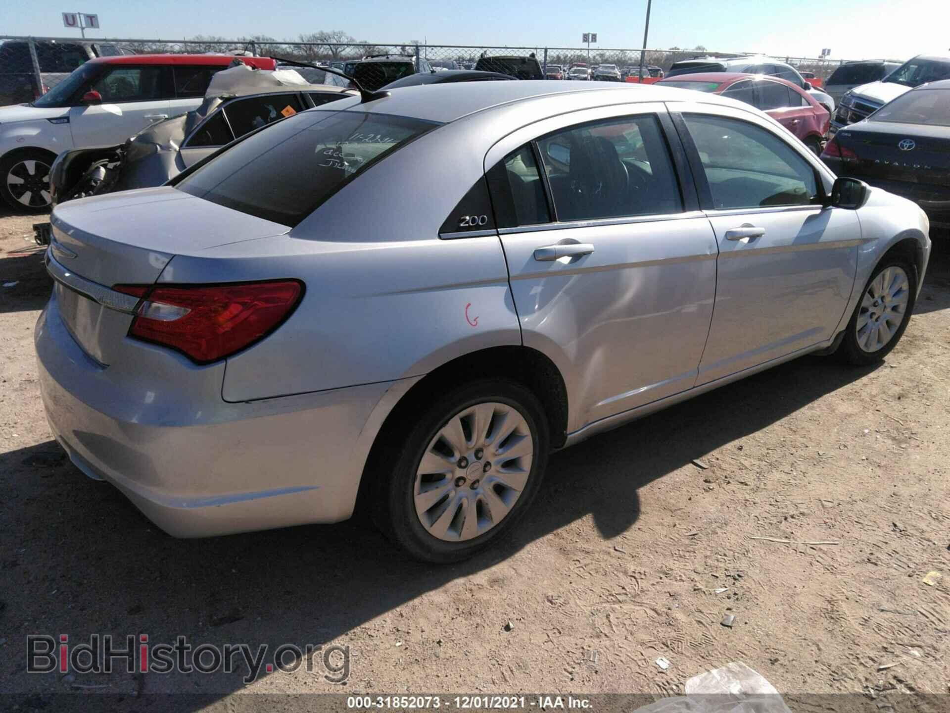 2012 CHRYSLER 200 - VIN: 1C3CCBAB5CN204207 - Фото 4