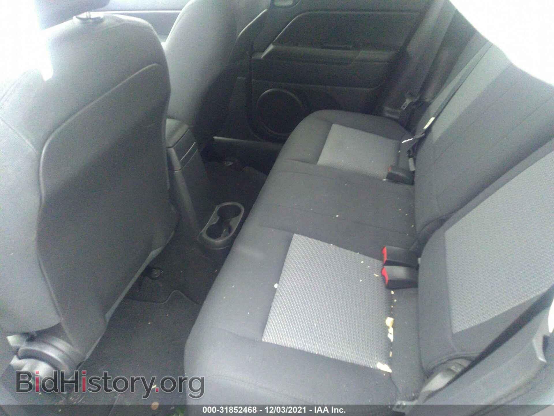 2009 JEEP COMPASS - VIN: 1J8FF47B09D176701 - Photo 8