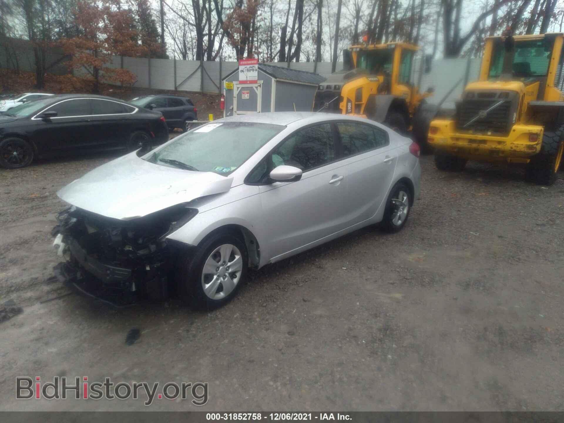2017 KIA FORTE - VIN: 3KPFK4A76HE123490 - Фото 2