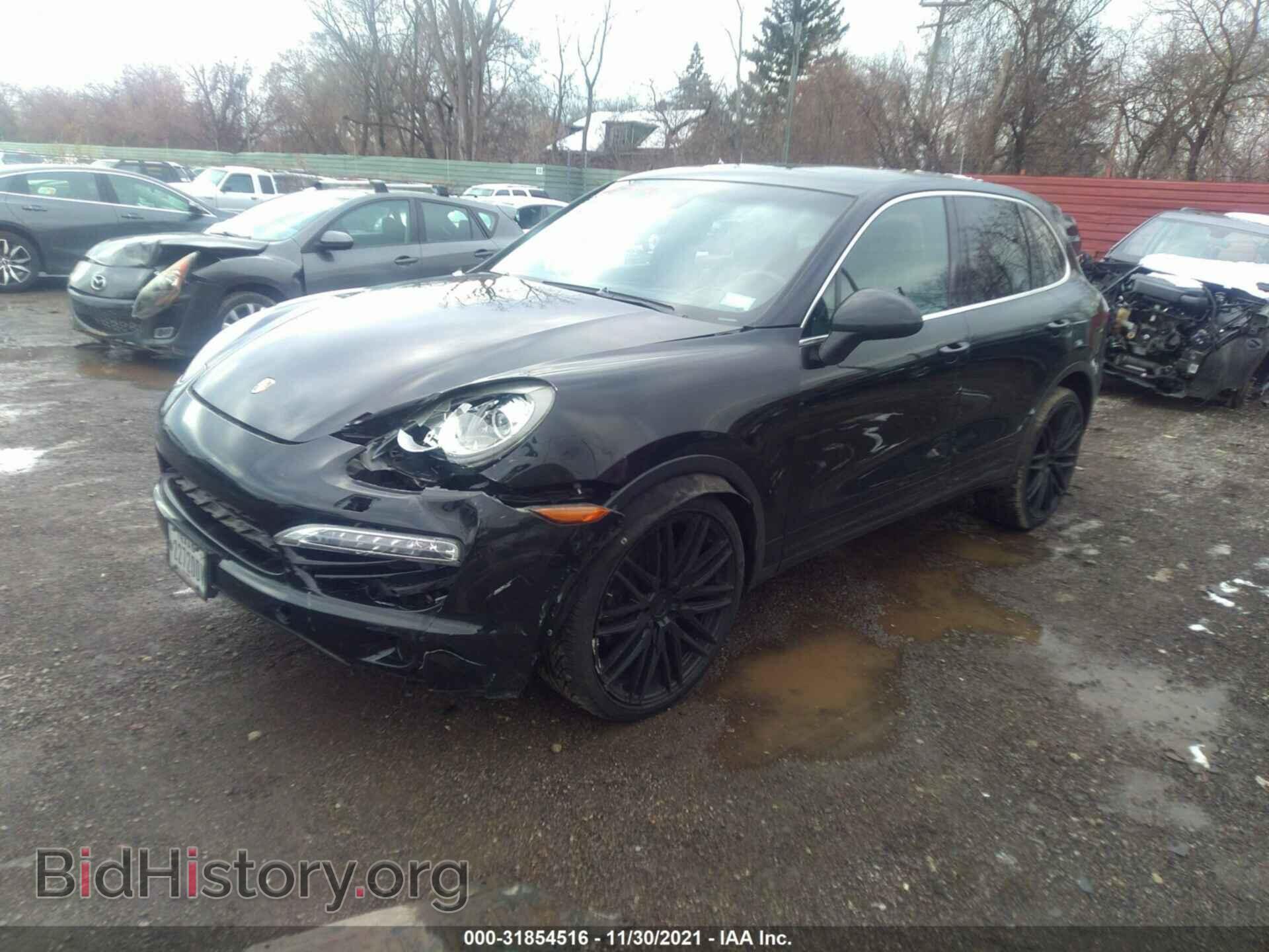 2011 PORSCHE CAYENNE - VIN: WP1AA2A27BLA00221 - Photo 2