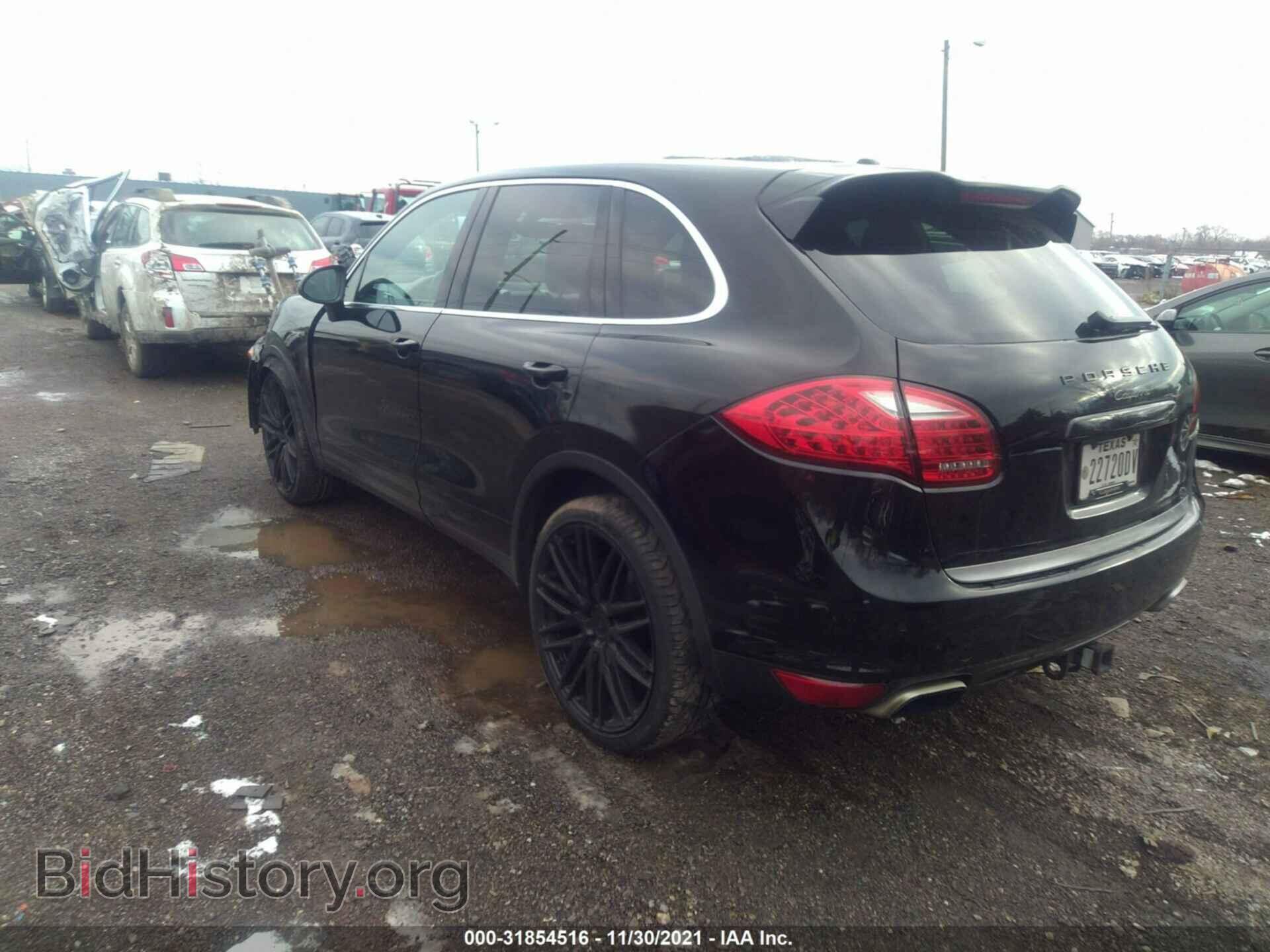 2011 PORSCHE CAYENNE - VIN: WP1AA2A27BLA00221 - Photo 3