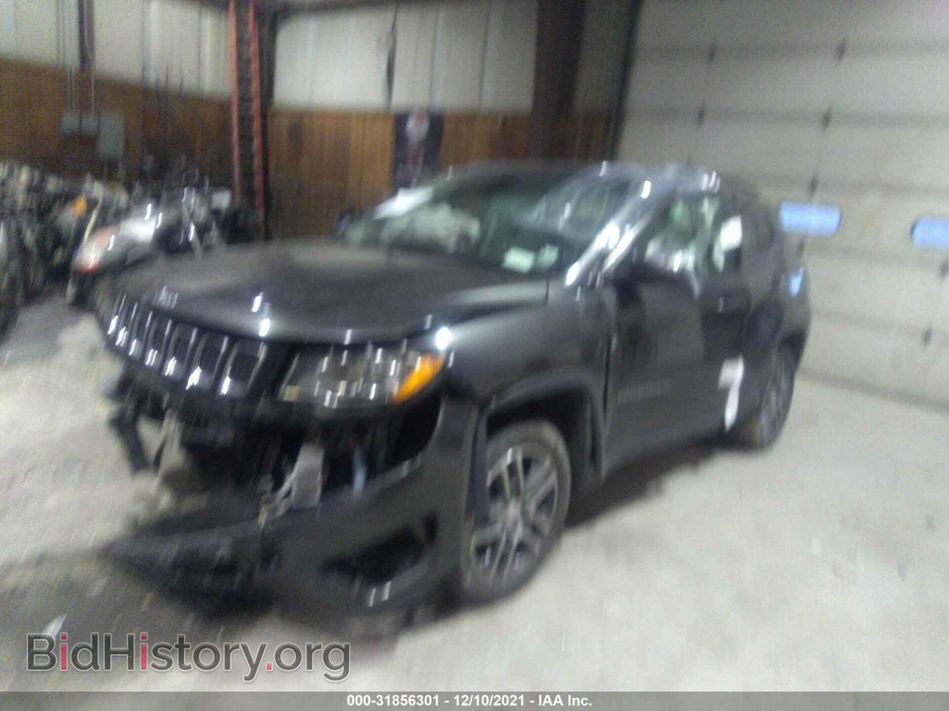 2017 JEEP COMPASS - VIN: 3C4NJDBB3HT636306 - Фото 2