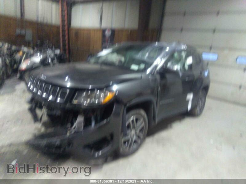 2017 Jeep COMPASS (VIN 3C4NJDBB3HT636306) — photo 2 of 11