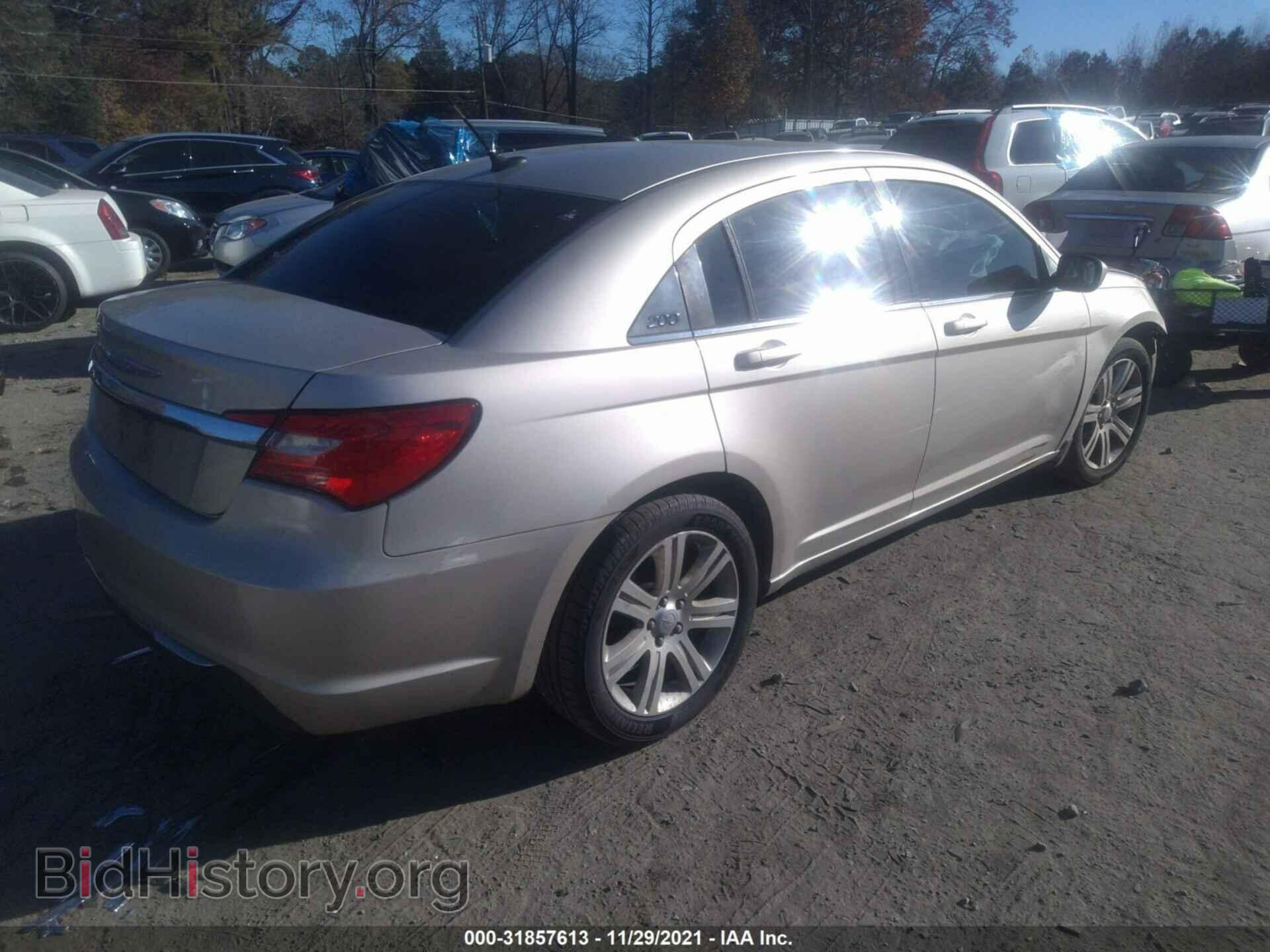 2013 CHRYSLER 200 - VIN: 1C3CCBABXDN670362 - Фото 4