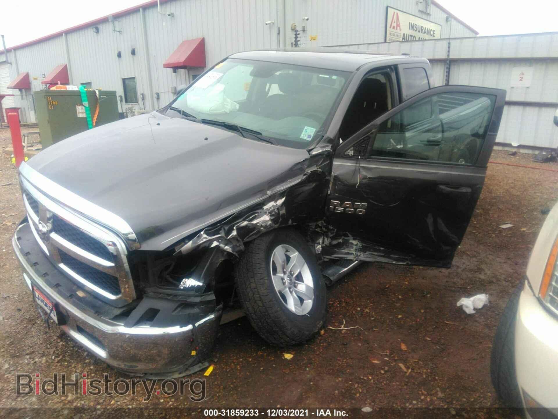 2018 RAM 1500 - VIN: 1C6RR6FG5JS349950 - Фото 2