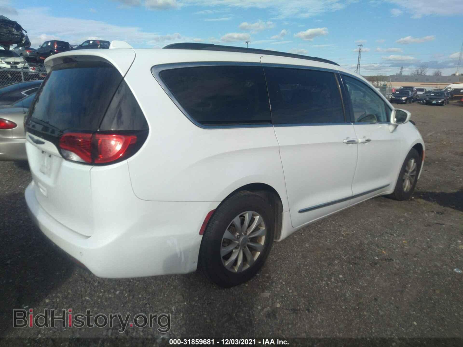 2017 CHRYSLER PACIFICA - VIN: 2C4RC1BG2HR743632 - Фото 4