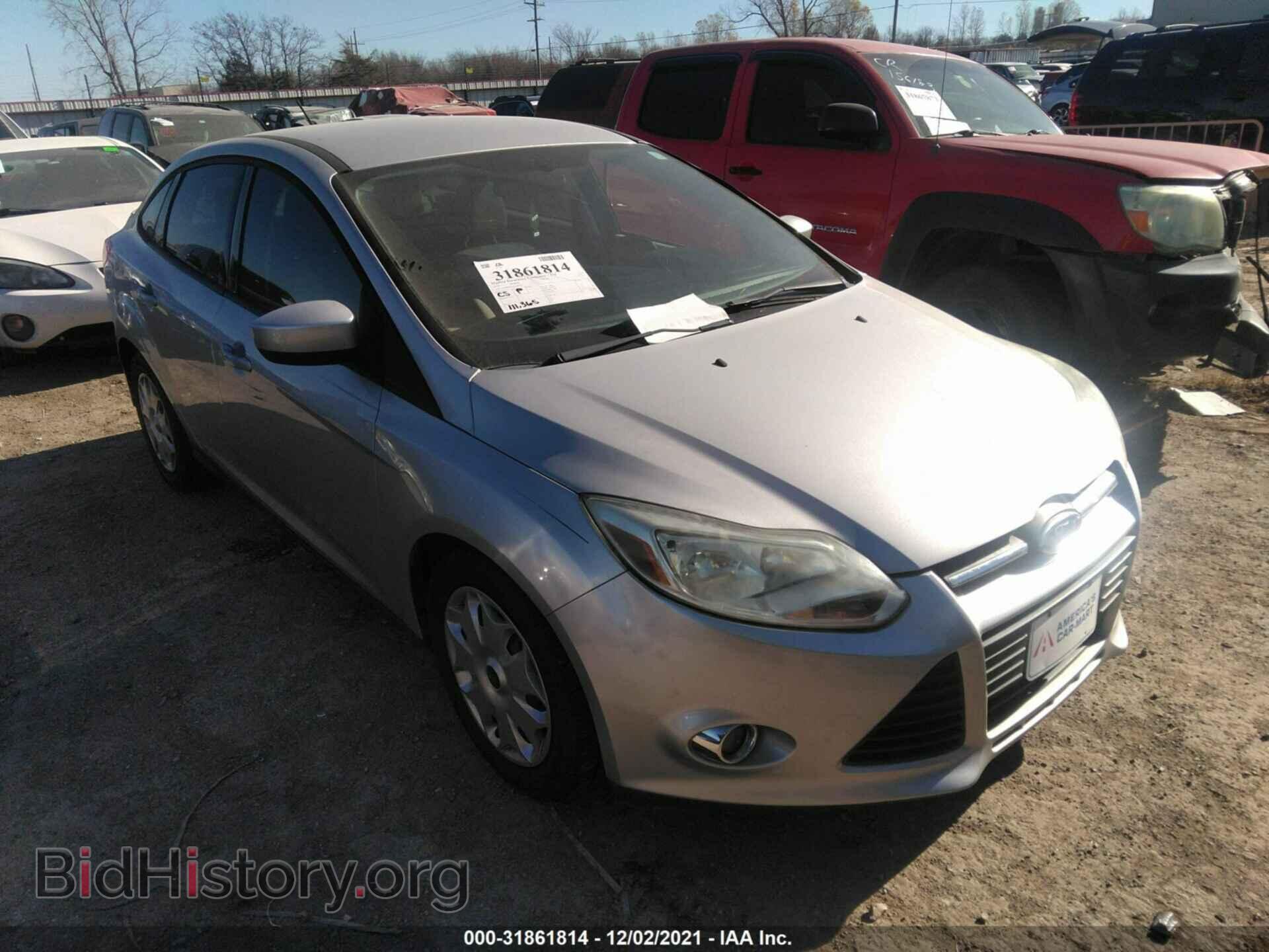 Фотография 1FAHP3F26CL282131 - FORD FOCUS 2012