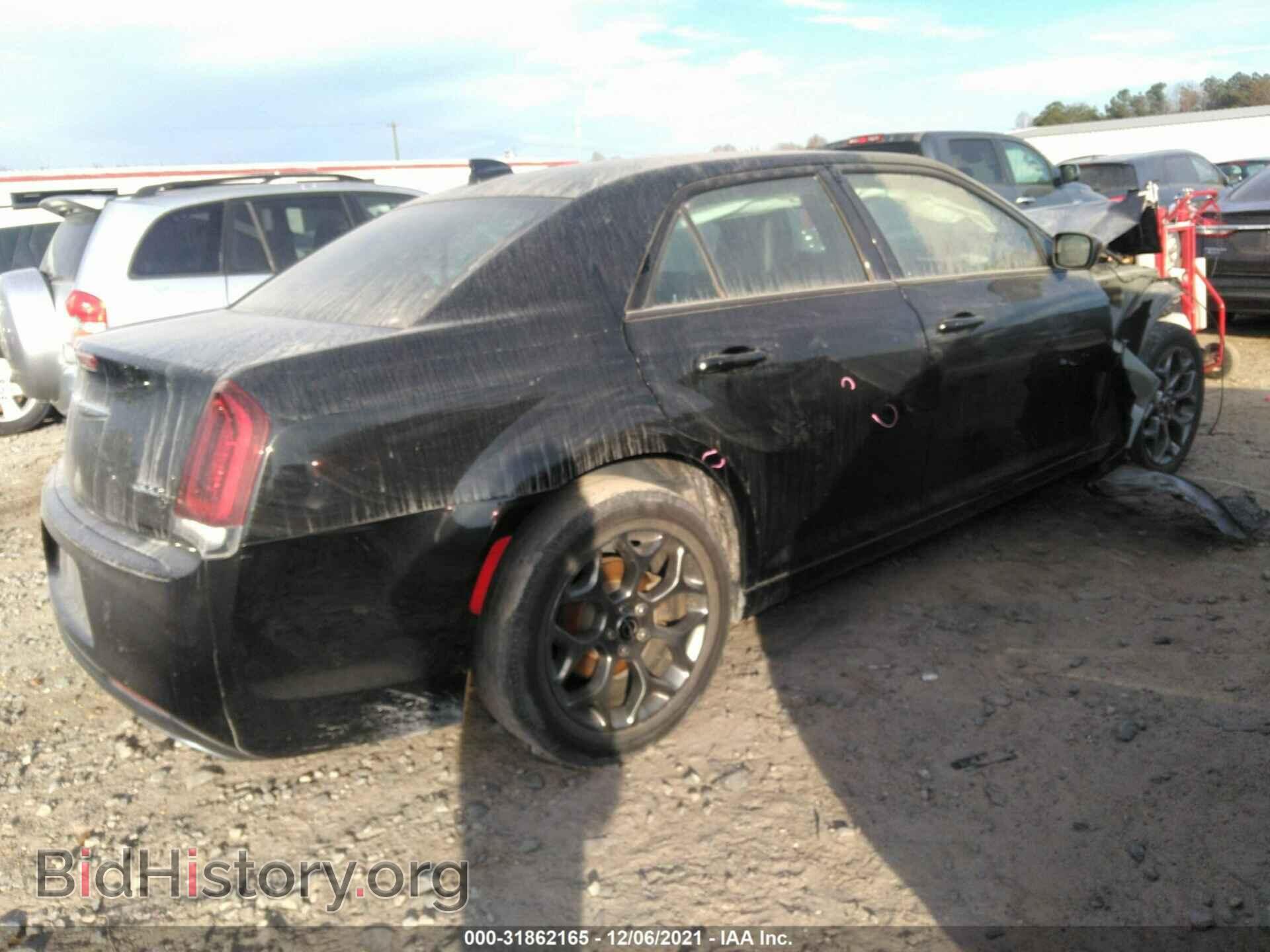 2016 CHRYSLER 300 - VIN: 2C3CCAGG9GH270755 - Фото 4