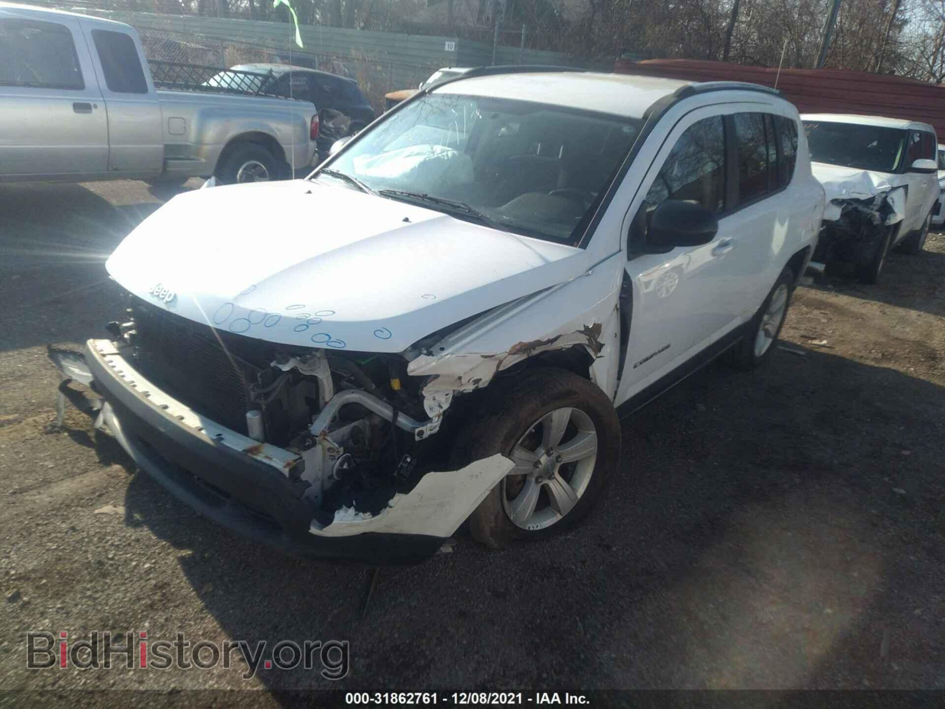 2012 JEEP COMPASS - VIN: 1C4NJDEB8CD577456 - Фото 2