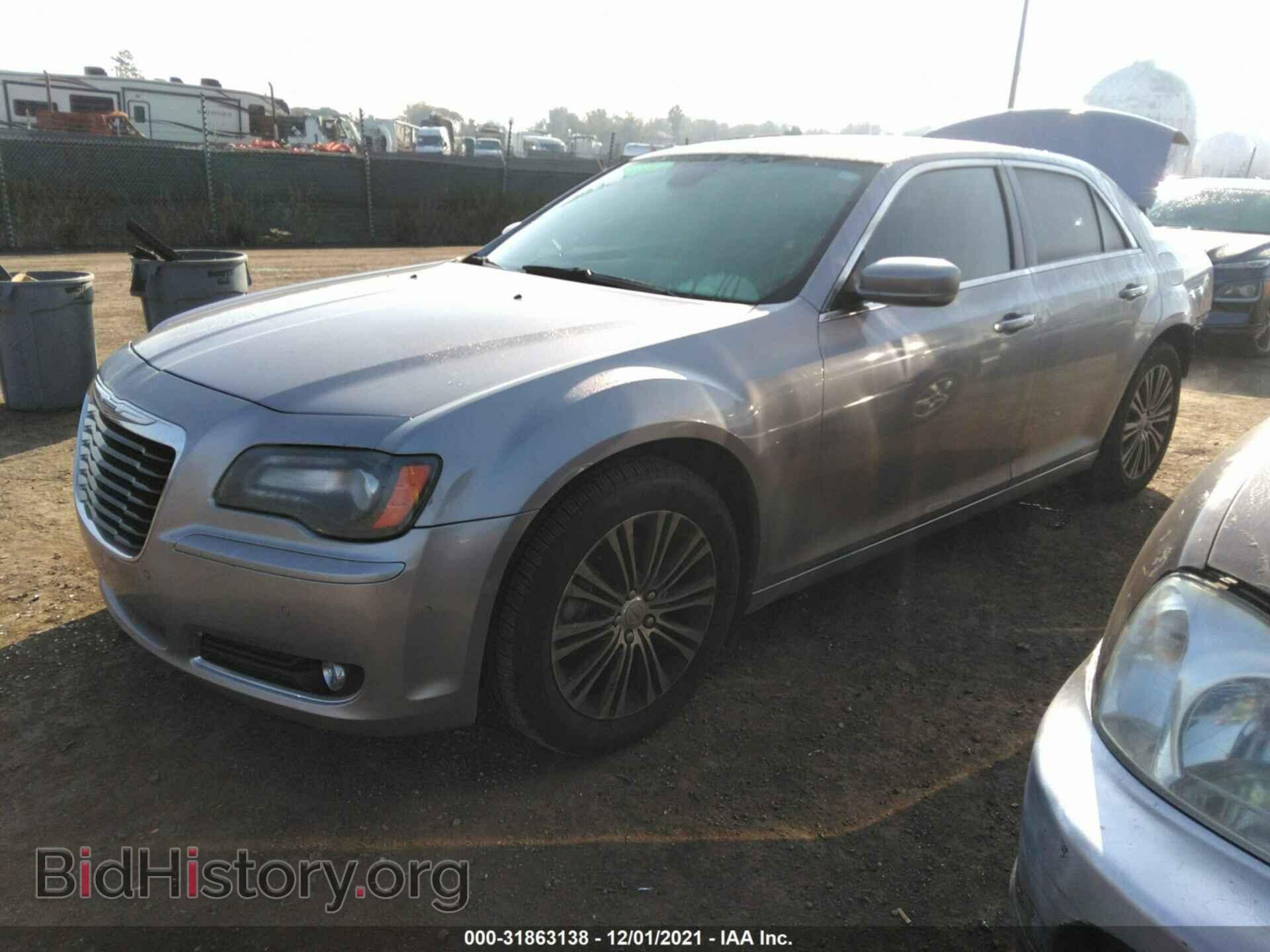 2014 CHRYSLER 300 - VIN: 2C3CCAGG6EH183070 - Фото 2